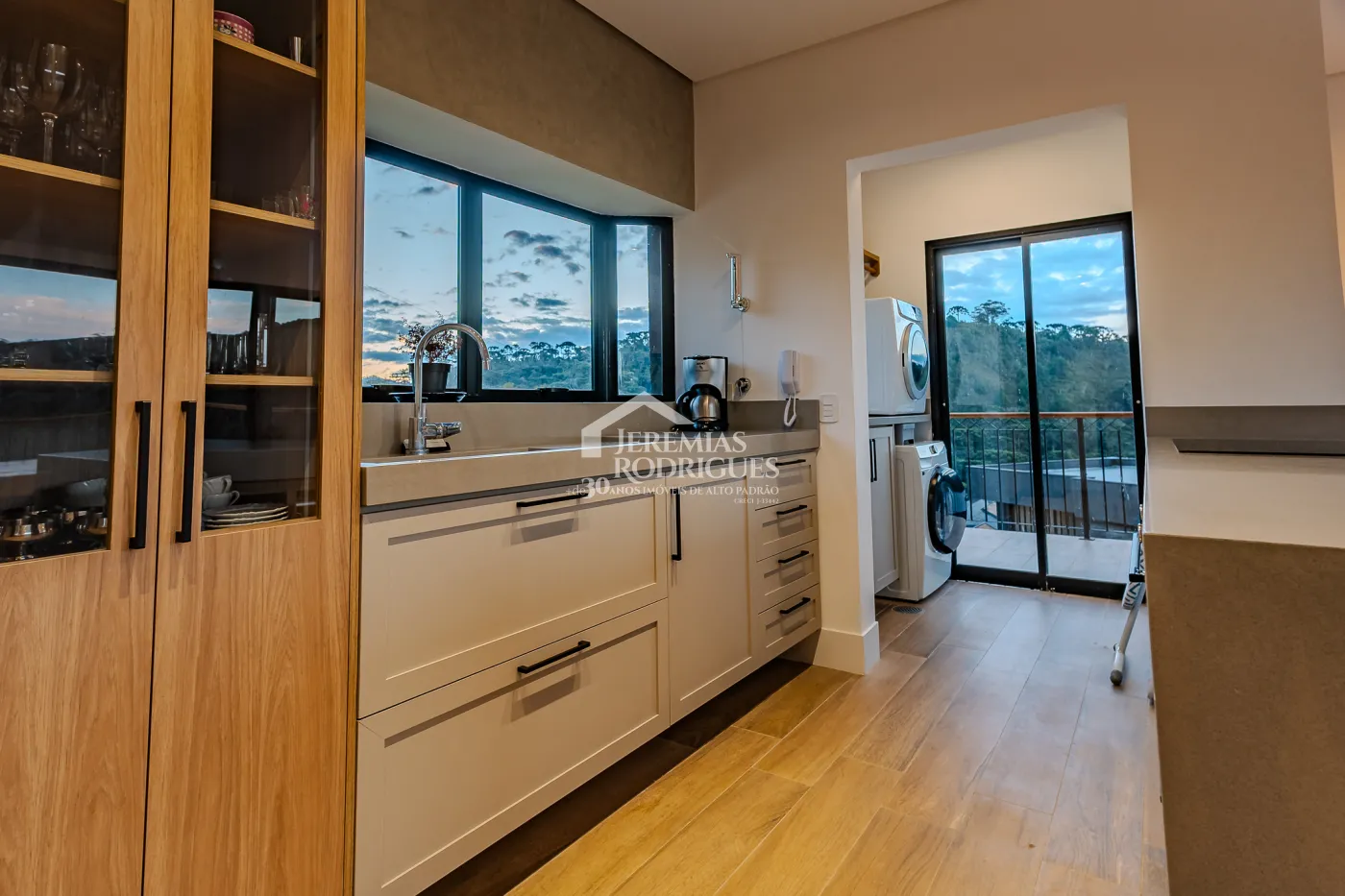 Casa à no Condomínio Recanto do Sol em Campos do Jordão/SP