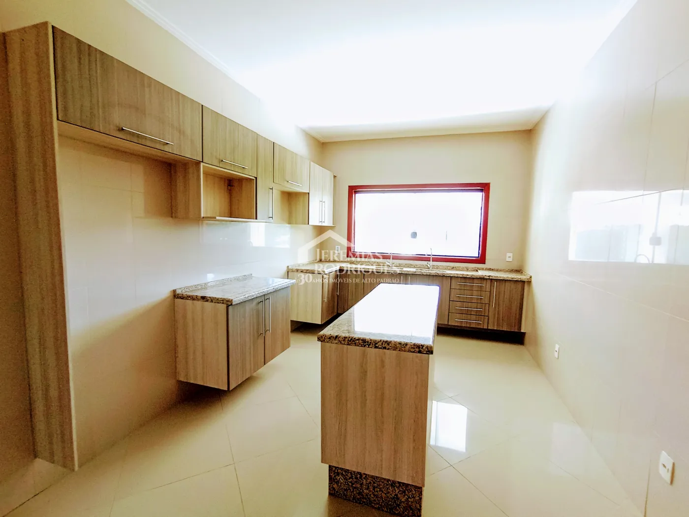 Chácara para locação com 4 dormitórios no bairro Jardim Carlota em Moreira Cesar/SP