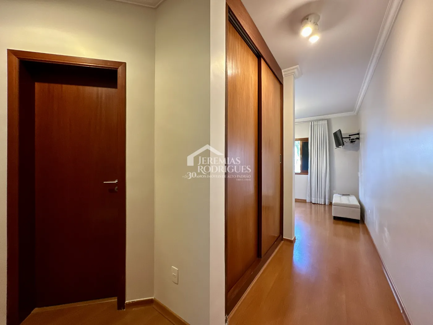 Casa com 3 suítes, 386 m² - Condomínio Taubaté Village - Taubaté/SP