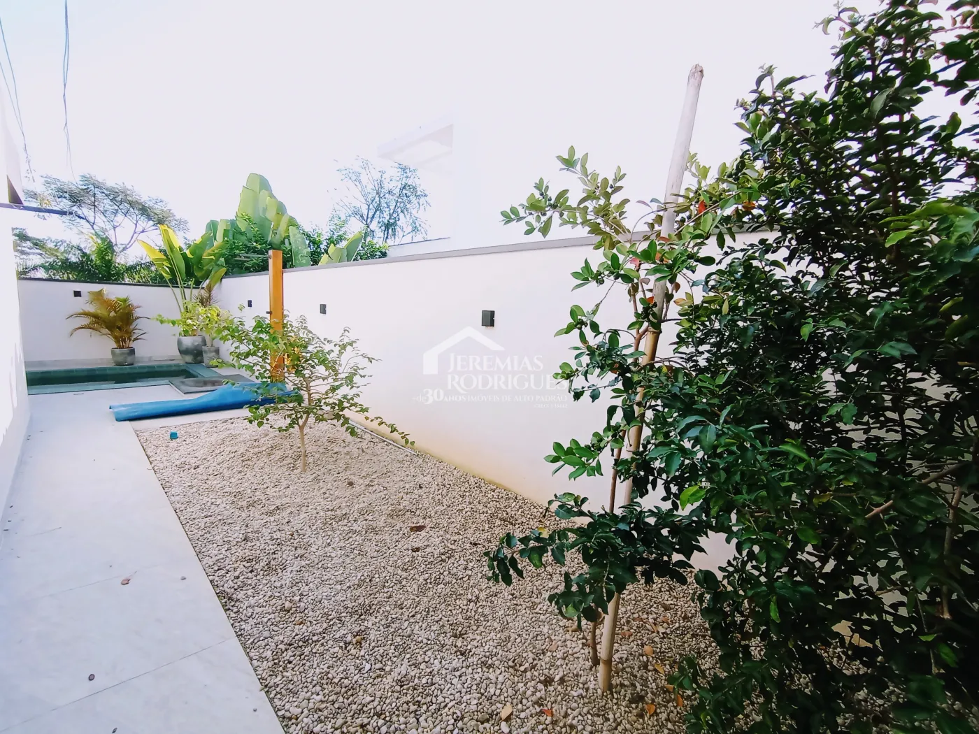 Casa à venda com 5 dormitórios no Condomínio Reserva dos Lagos em Pindamonhangaba/SP.