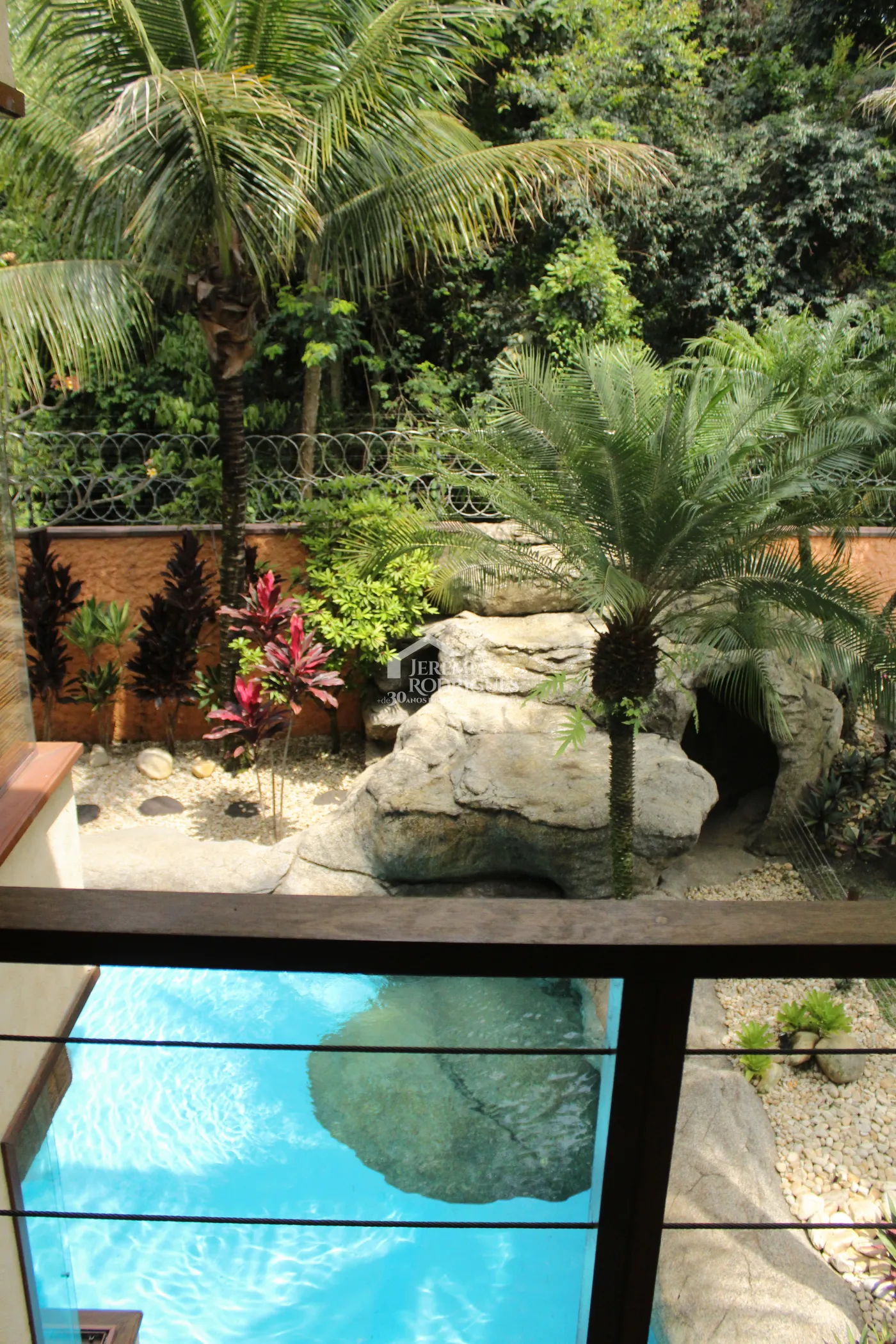 Casa para venda e locação com 5 dormitórios no Condomínio Taubaté Village em Taubaté/SP.