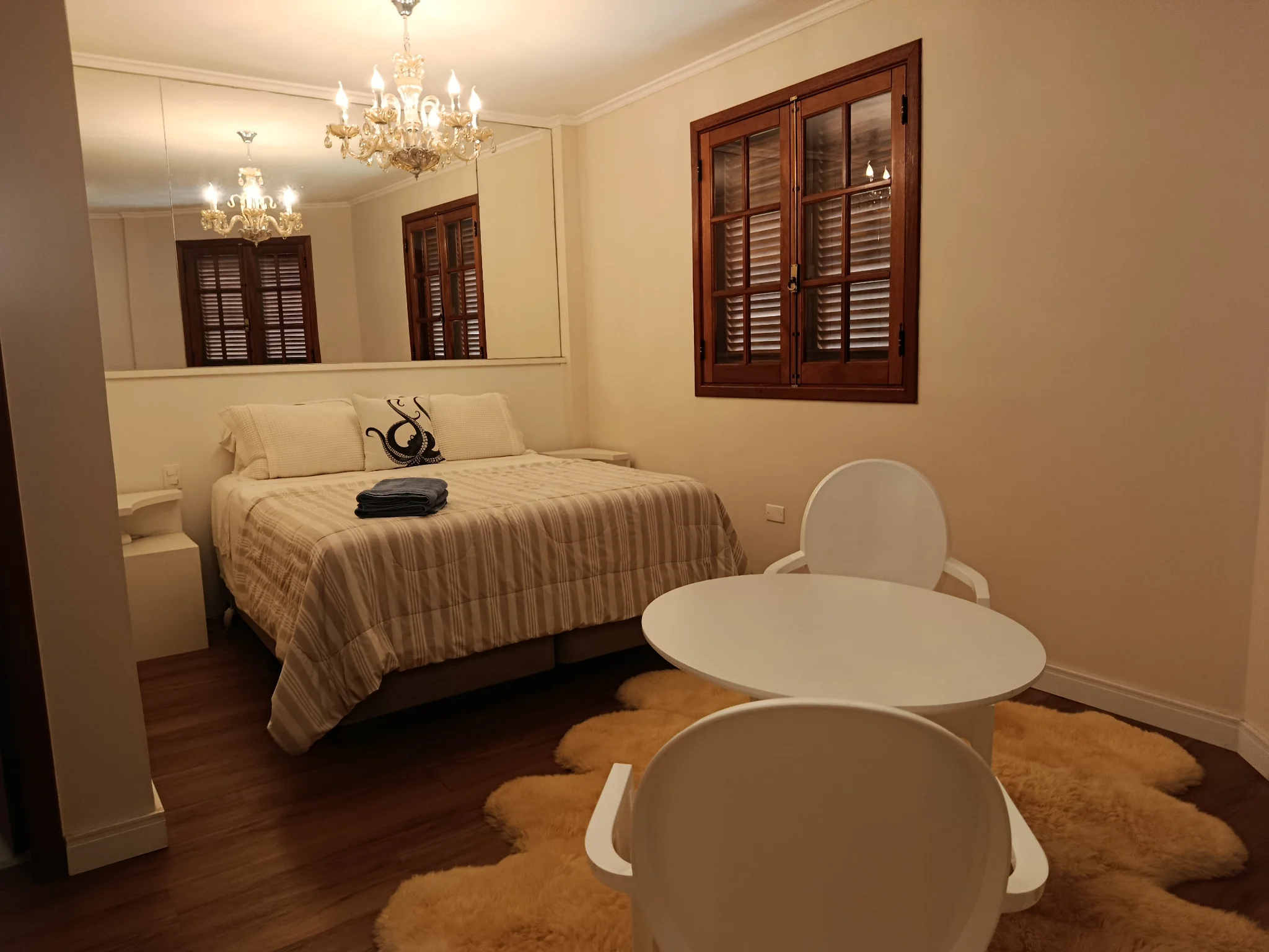 Casa à venda com 5 dormitórios no Condomínio Villagio Del Sole em Campos do Jordão/SP. 