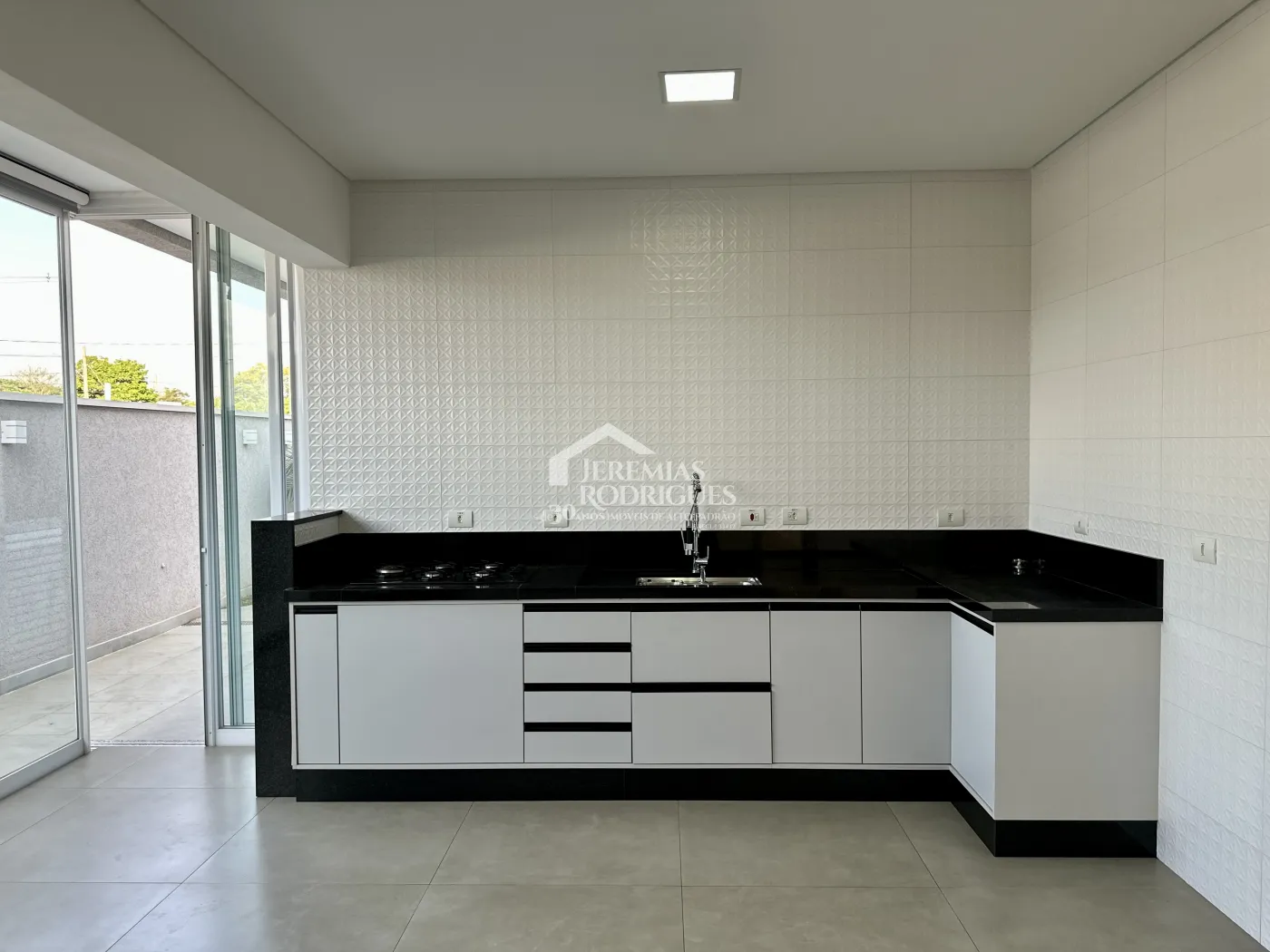 Casa com 3 dormitórios, 169,20 m² - Condomínio Ouro Ville - Taubaté/SP.