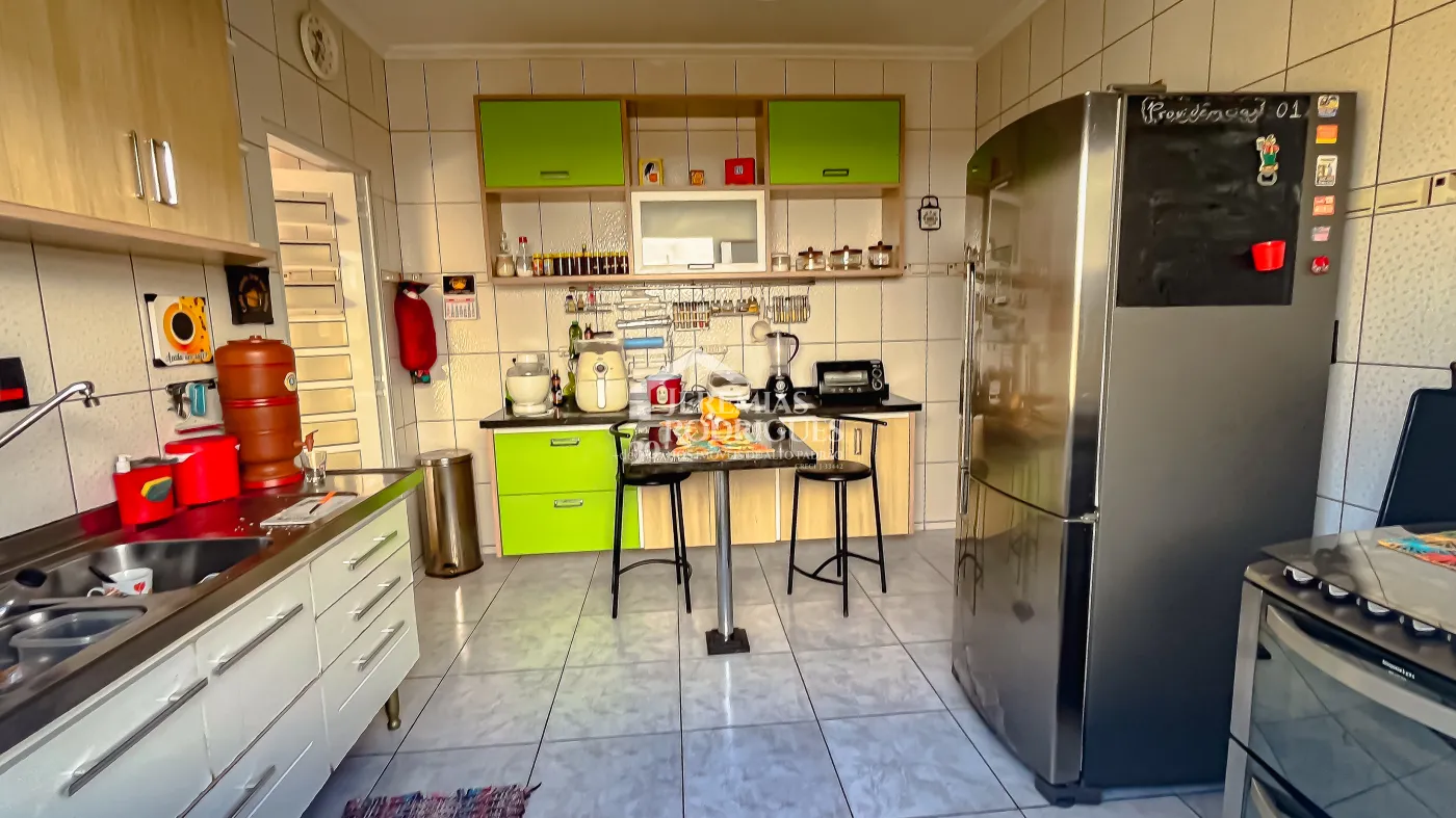 Casa com 2 quartos, 240 m² - Condomínio Real Ville - Pindamonhangaba/SP