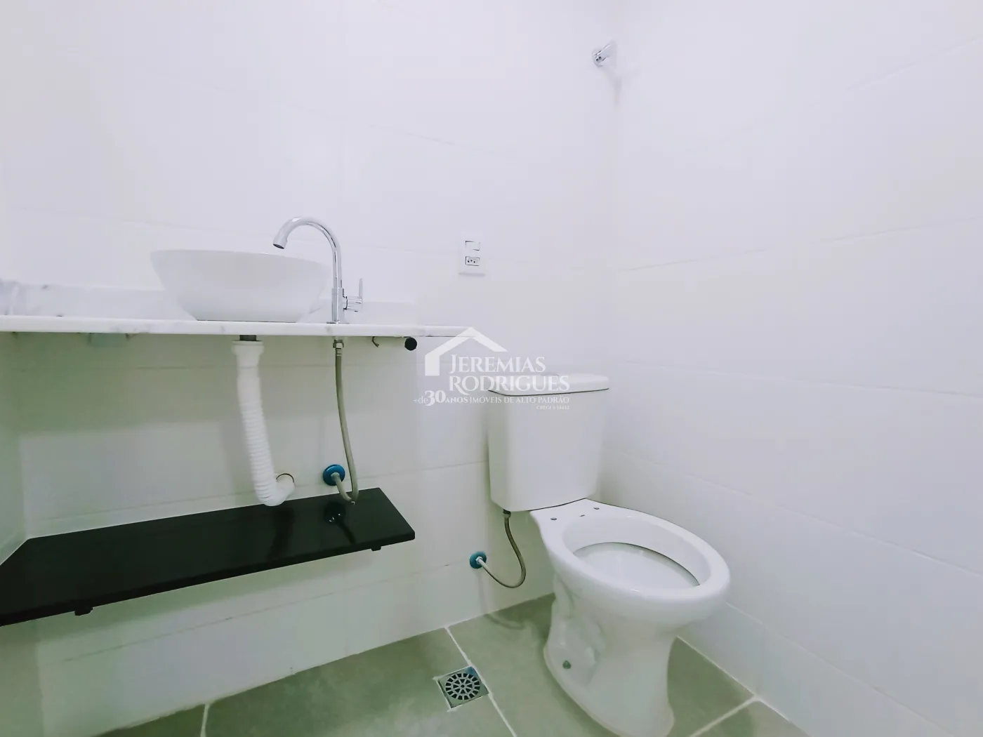 Apartamento à venda com 3 dormitórios, 119 m² no Edifício Residencial Elegance em Taubaté/SP.