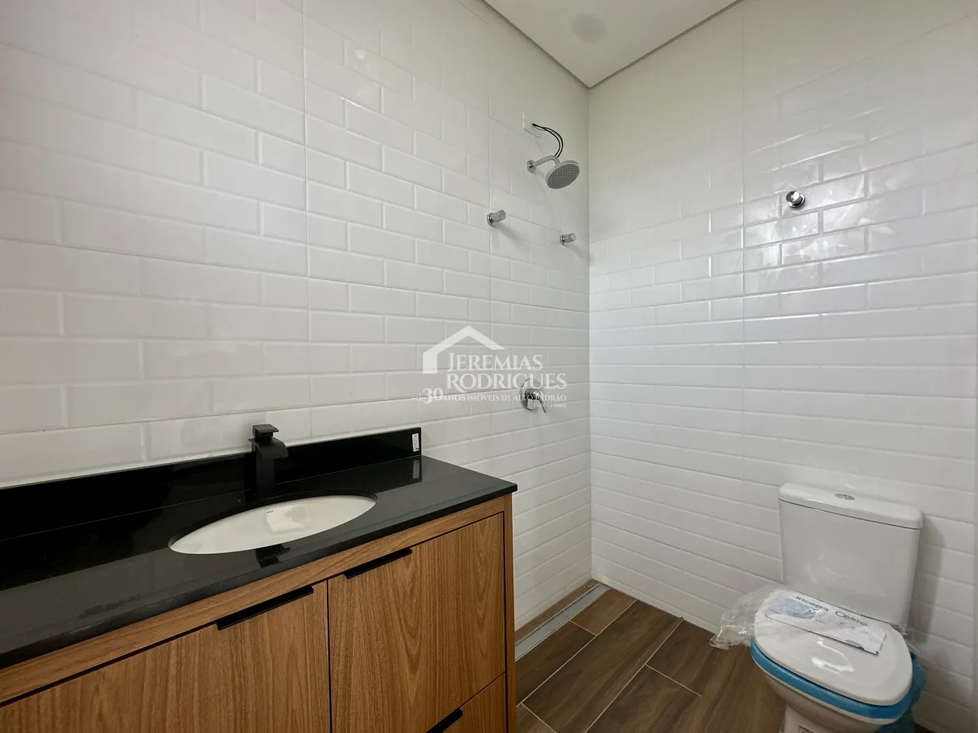 Casa para venda e locação com 3 suítes no Condomínio Cyrela Landscape em Taubaté/SP.