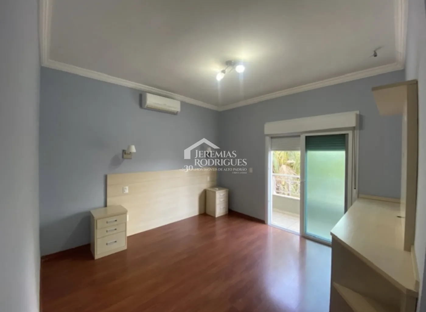 Sobrado com 5 dormitórios, 300 m² - Condomínio Taubaté Village - Taubaté/SP