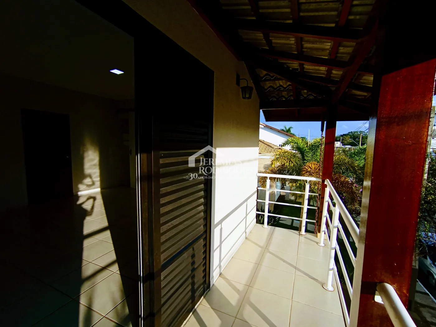 Casa para venda e locação com 4 dormitórios no Condomínio Campos do Conde I em Tremembé/SP