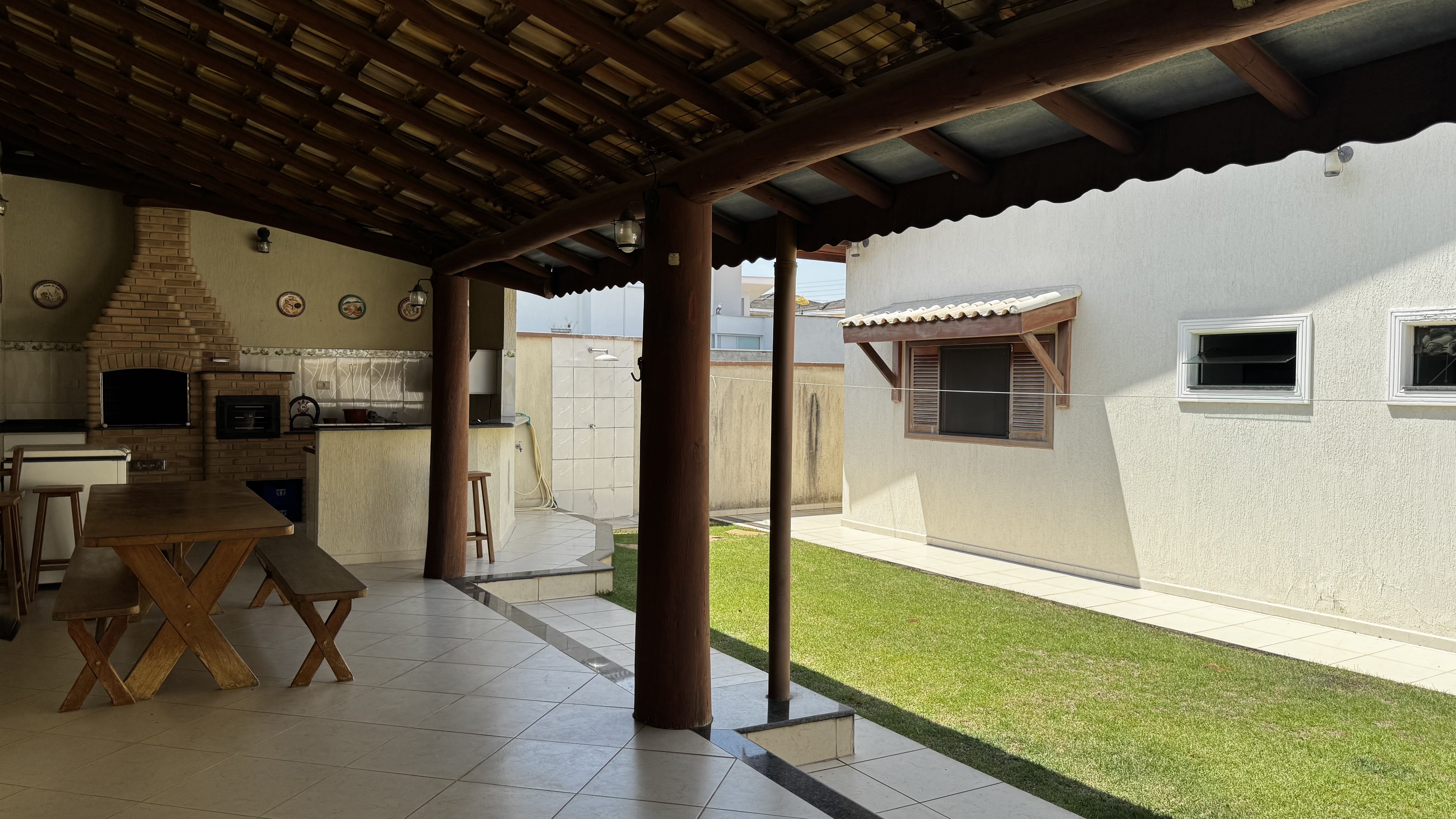 Casa à venda com 3 dormitórios no Condomínio Real Ville em Pindamonhangaba/SP.