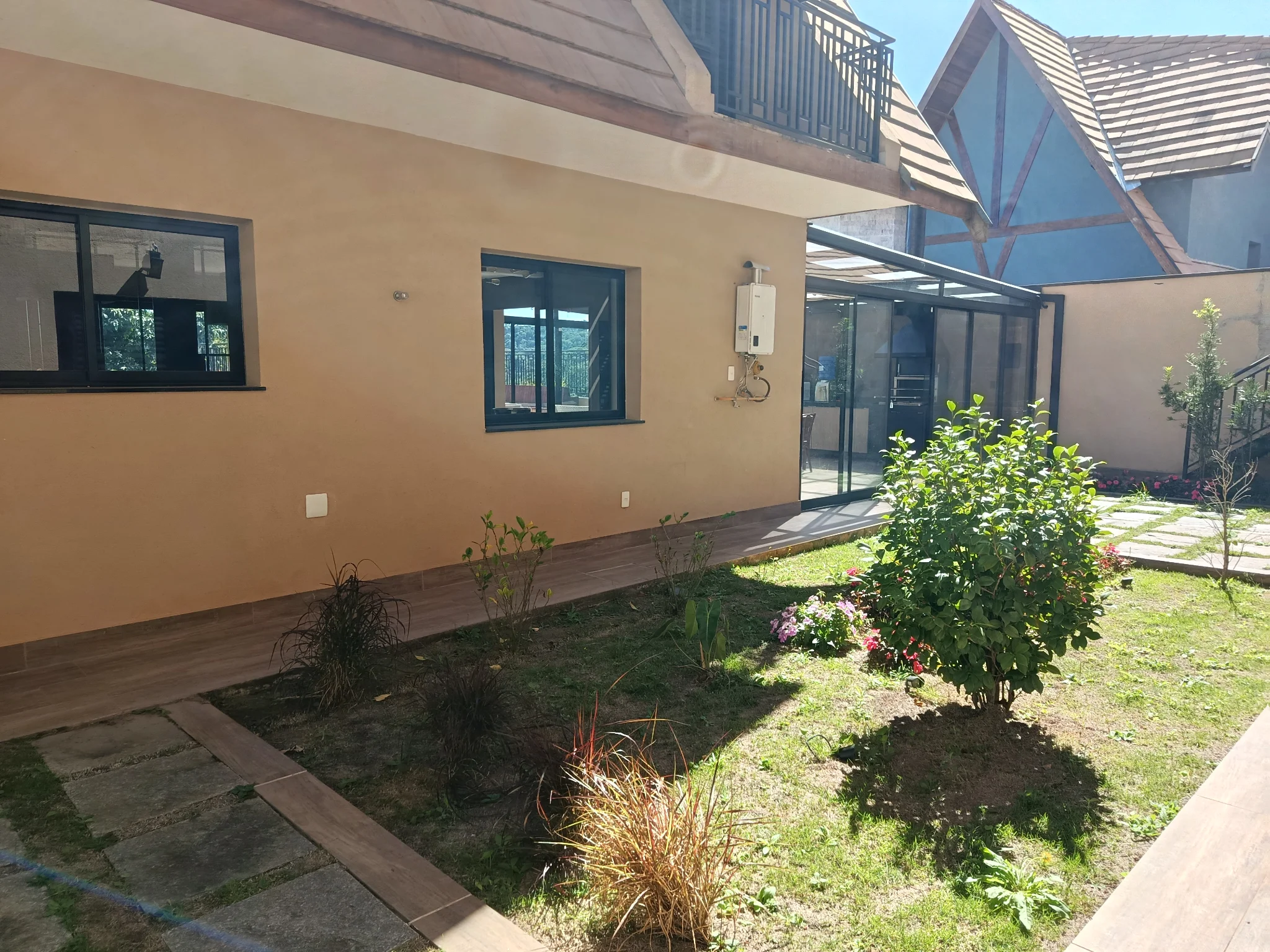 Casa com 8 suítes à venda no Condomínio Allemansratt em Campos do Jordão /SP.