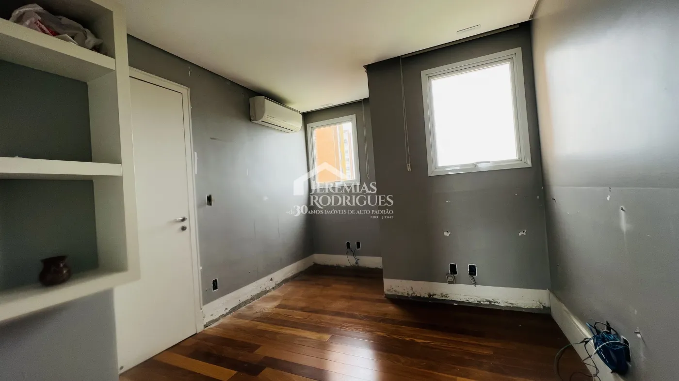 Apartamento à venda com 3 suítes no Edifício Des Arts em Taubaté/SP.