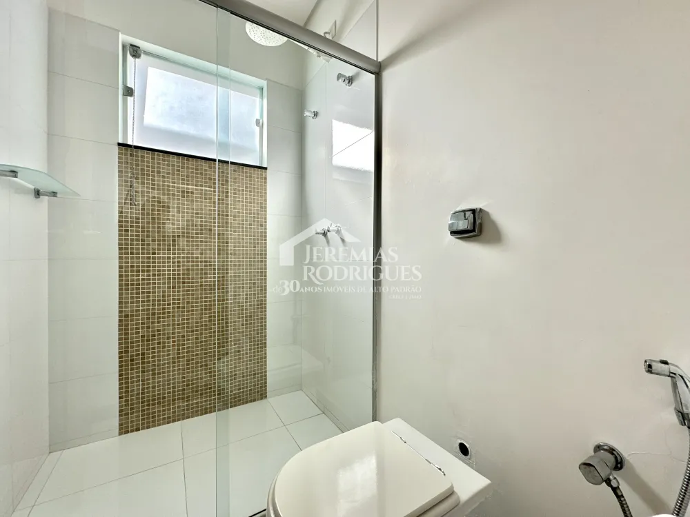 Casa mobiliada para locação no Condomínio Campos do Conde I em Tremembé/SP. 