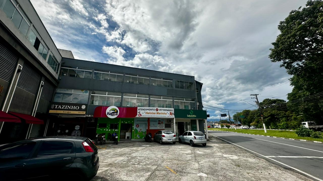Sala Comercial para locação, 60 m² no bairro Chácara da Galega em Pindamonhangaba/SP.