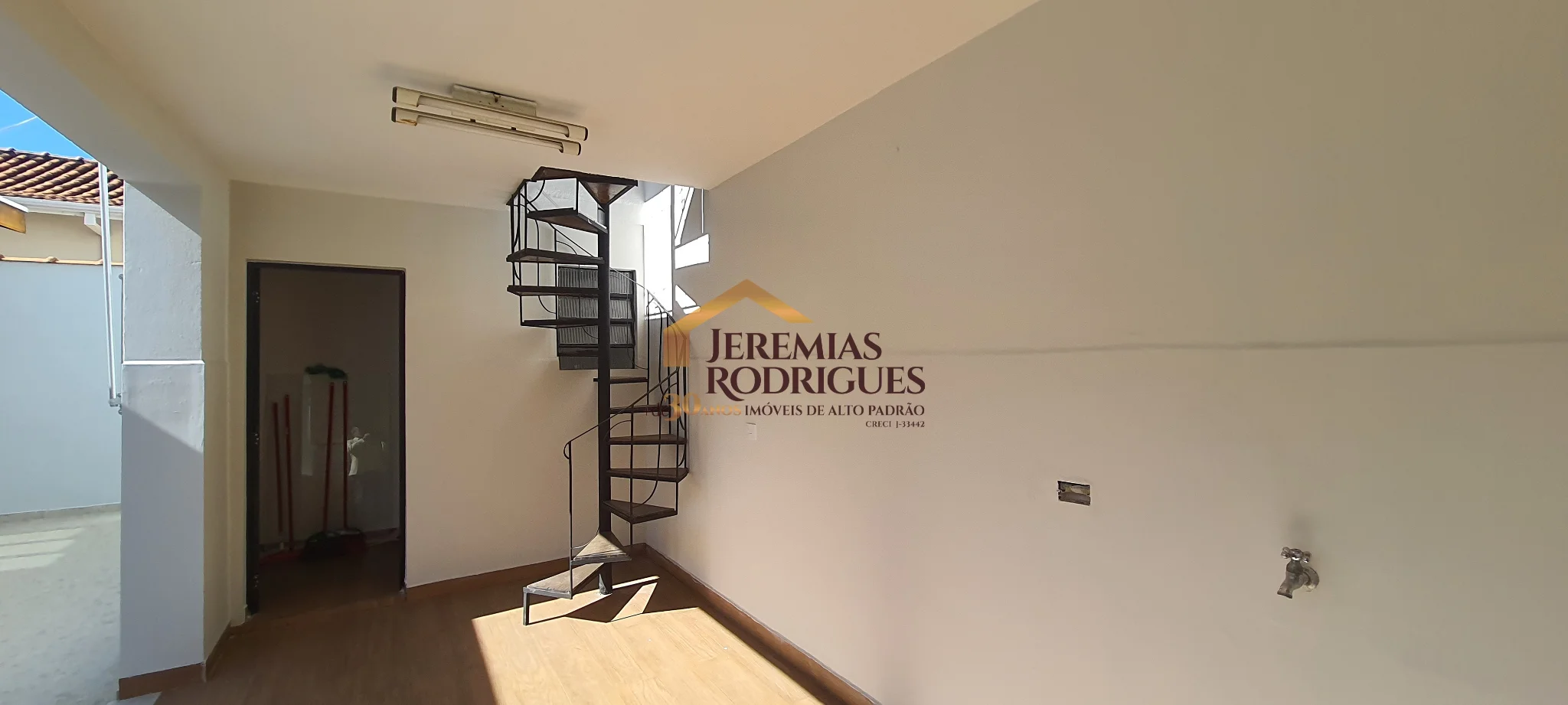 Casa á venda no Bairro Jardim Russi em Taubaté/SP. — foto 25