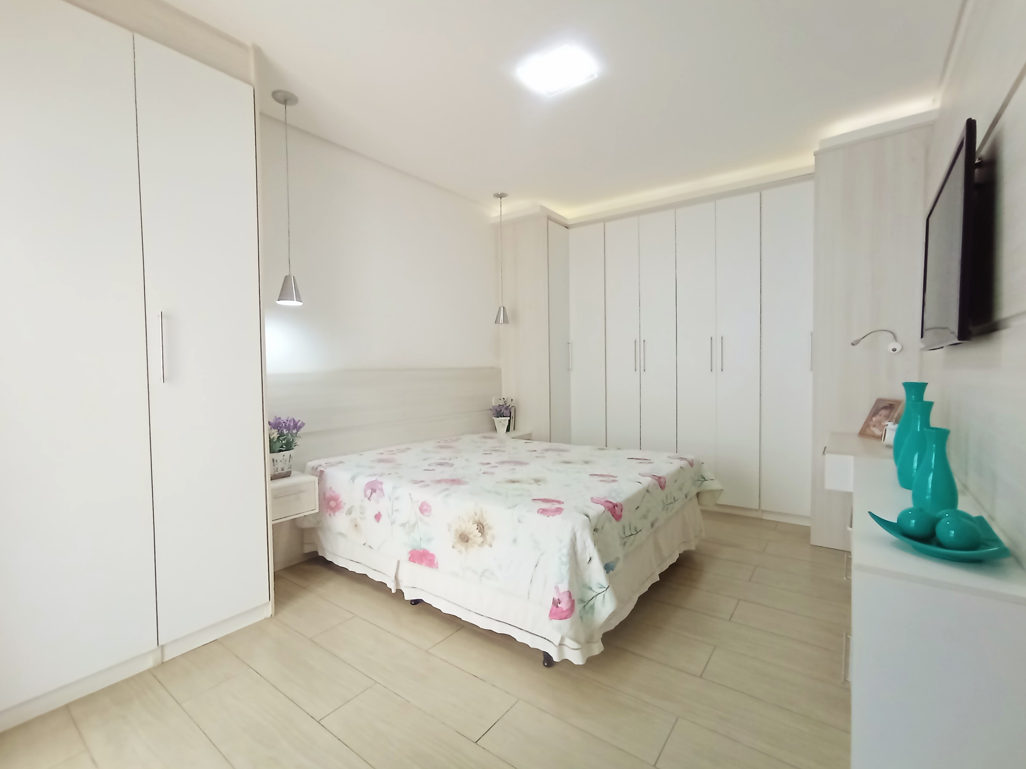 Casa à venda com 2 dormitórios no Condomínio Verdes Vales em Taubaté/SP.