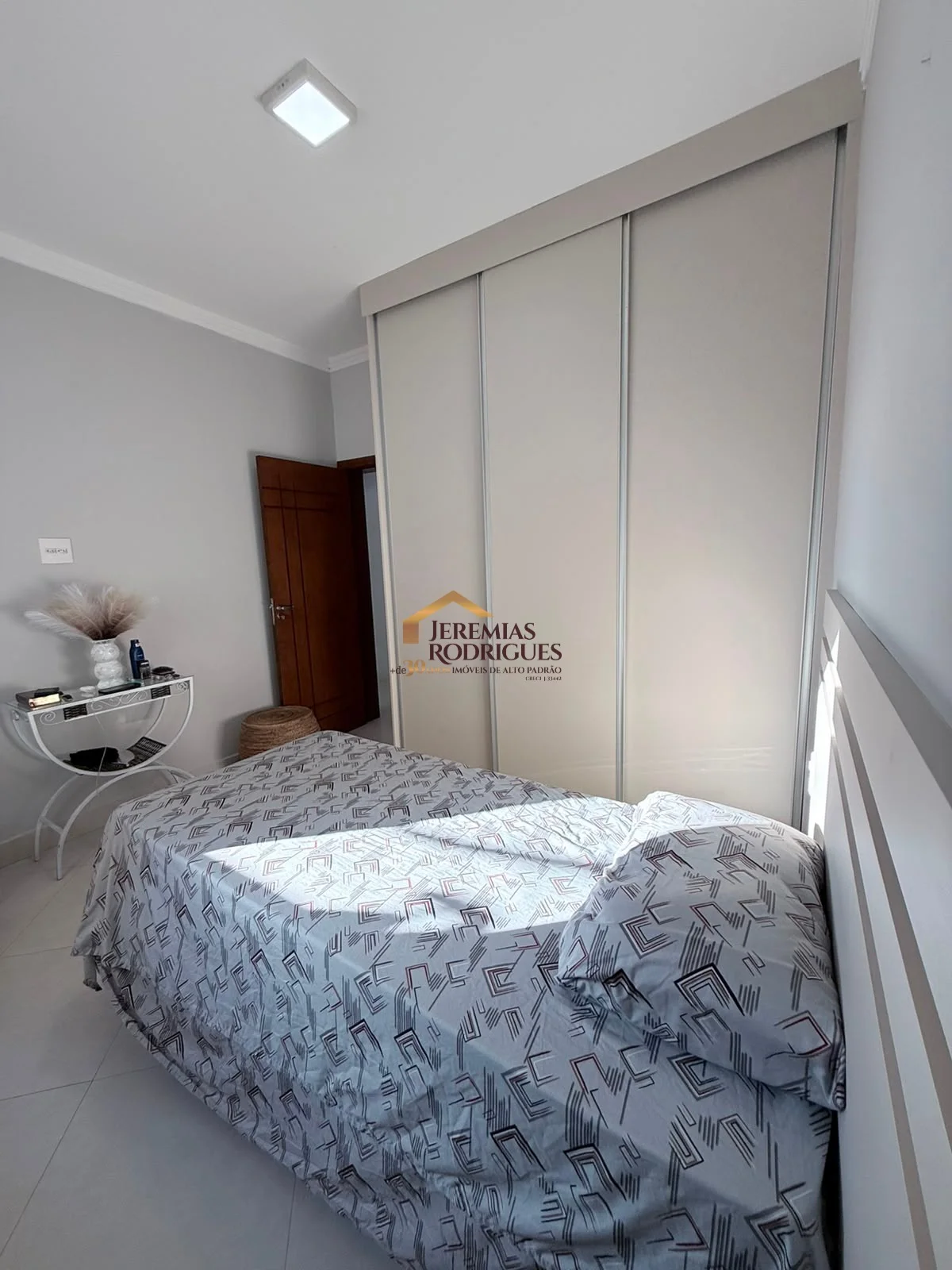 Casa à venda no Condomínio Reserva dos Lagos em Pindamonhangaba/SP.