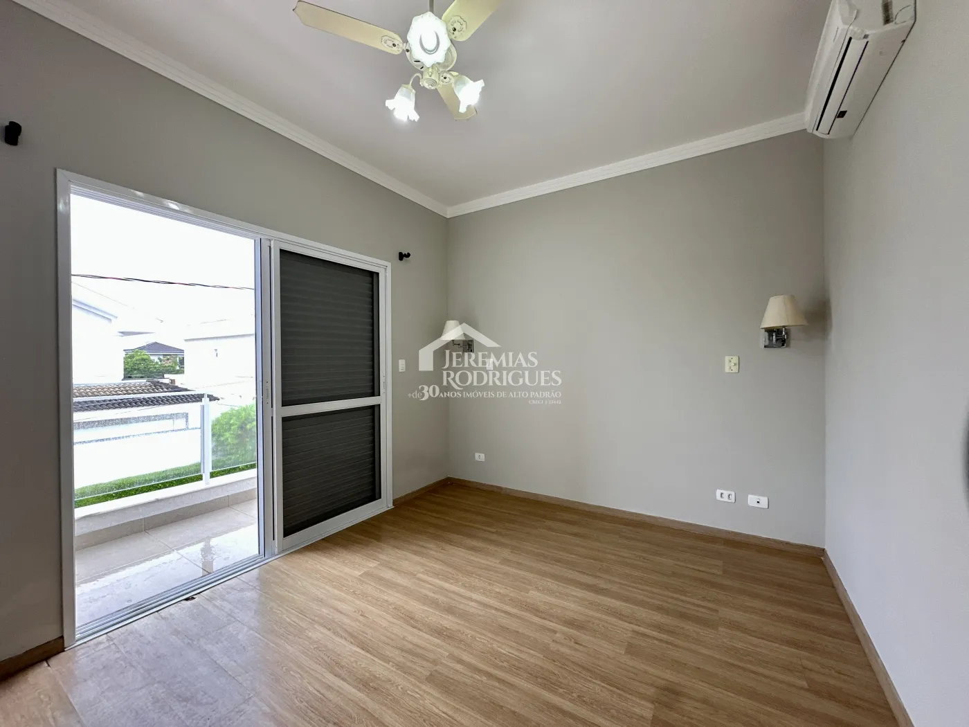 Casa com 3 dormitórios, 237 m² - Campos do Conde Chamboard - Tremembé/SP.