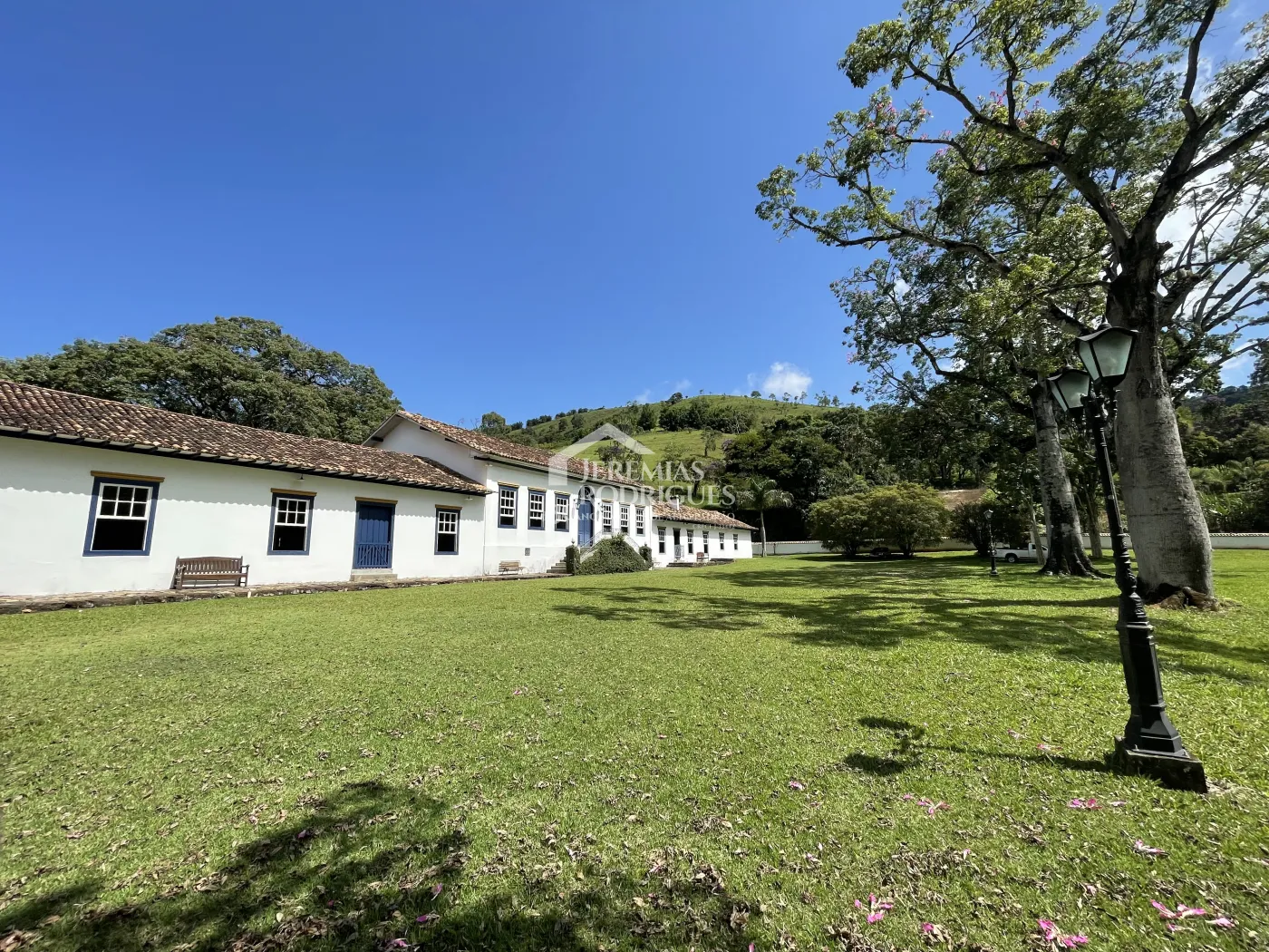 Fazenda com 12 dormitórios - Taubaté/SP