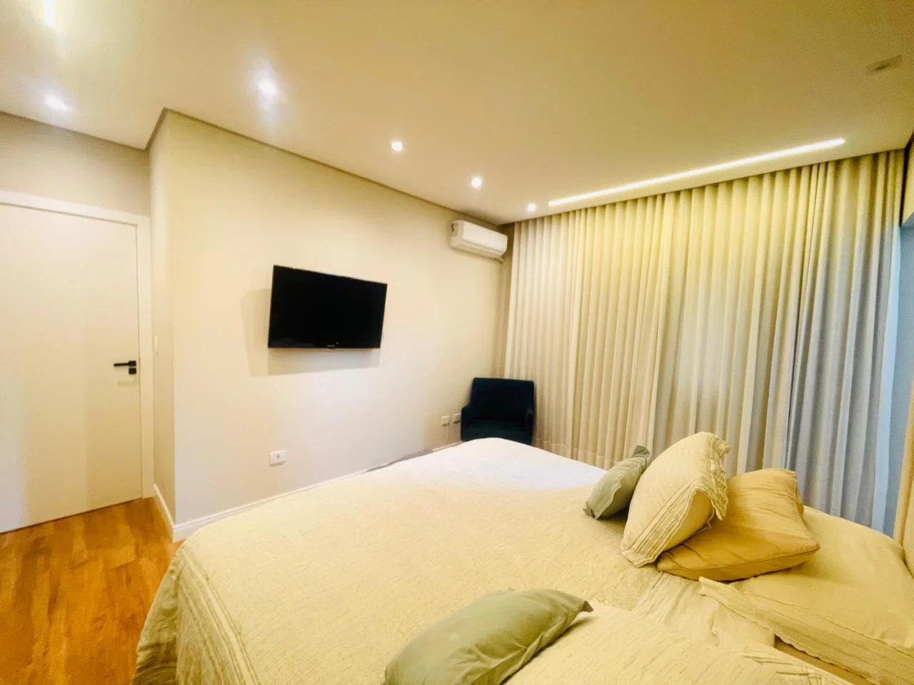 Casa à venda com 3 dormitórios no Condomínio Terras de San Marco em Taubaté/SP.