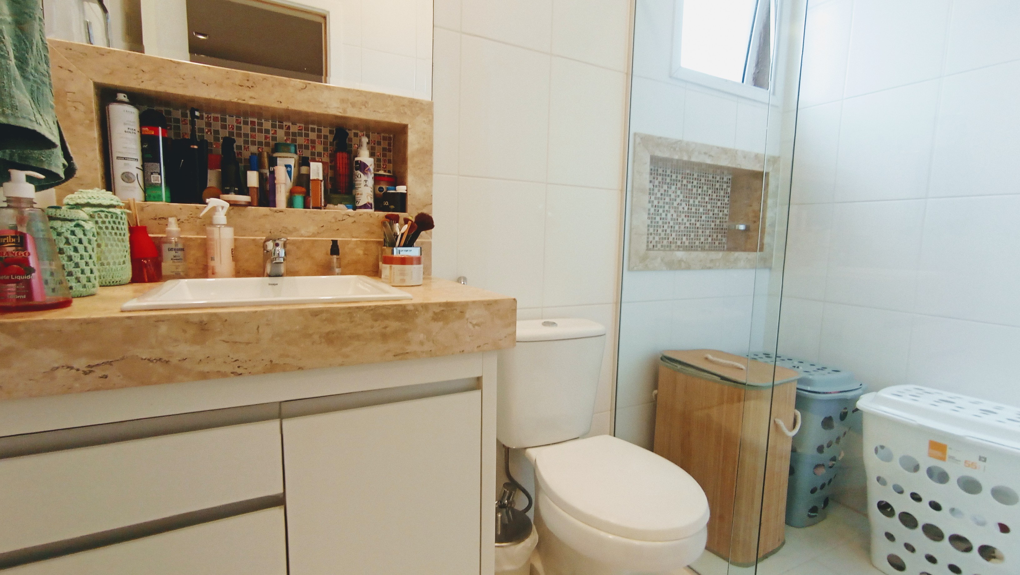 Apartamento à venda com 3 suítes no Condomínio Renaissance em Taubaté/SP.