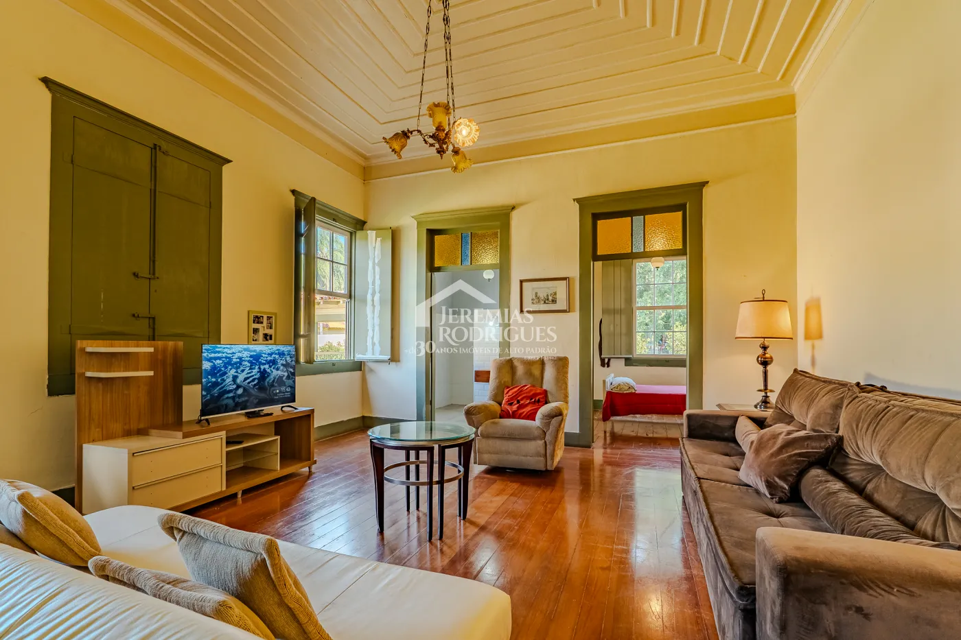 Fazenda à venda com 919,6 hectares em Cachoeira Paulista/SP.