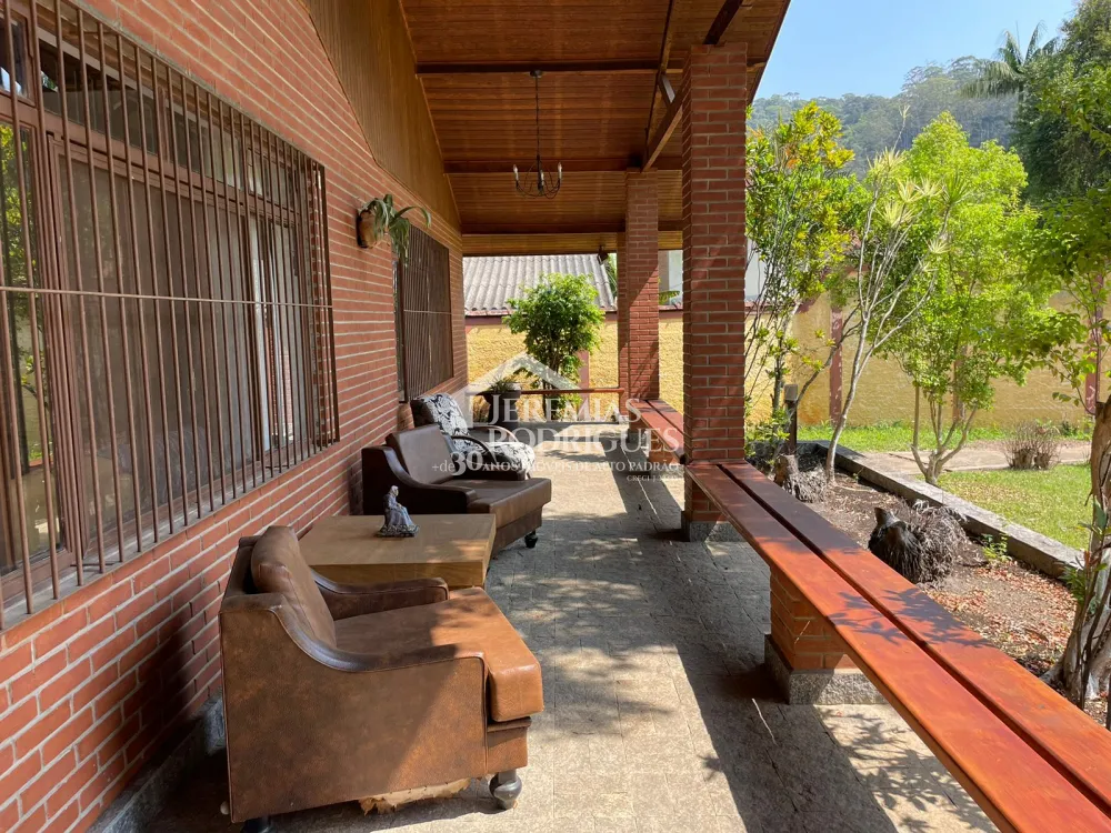 Casa com 5 suítes, 348 m² - Centro - Santo Antônio do Pinhal/SP.