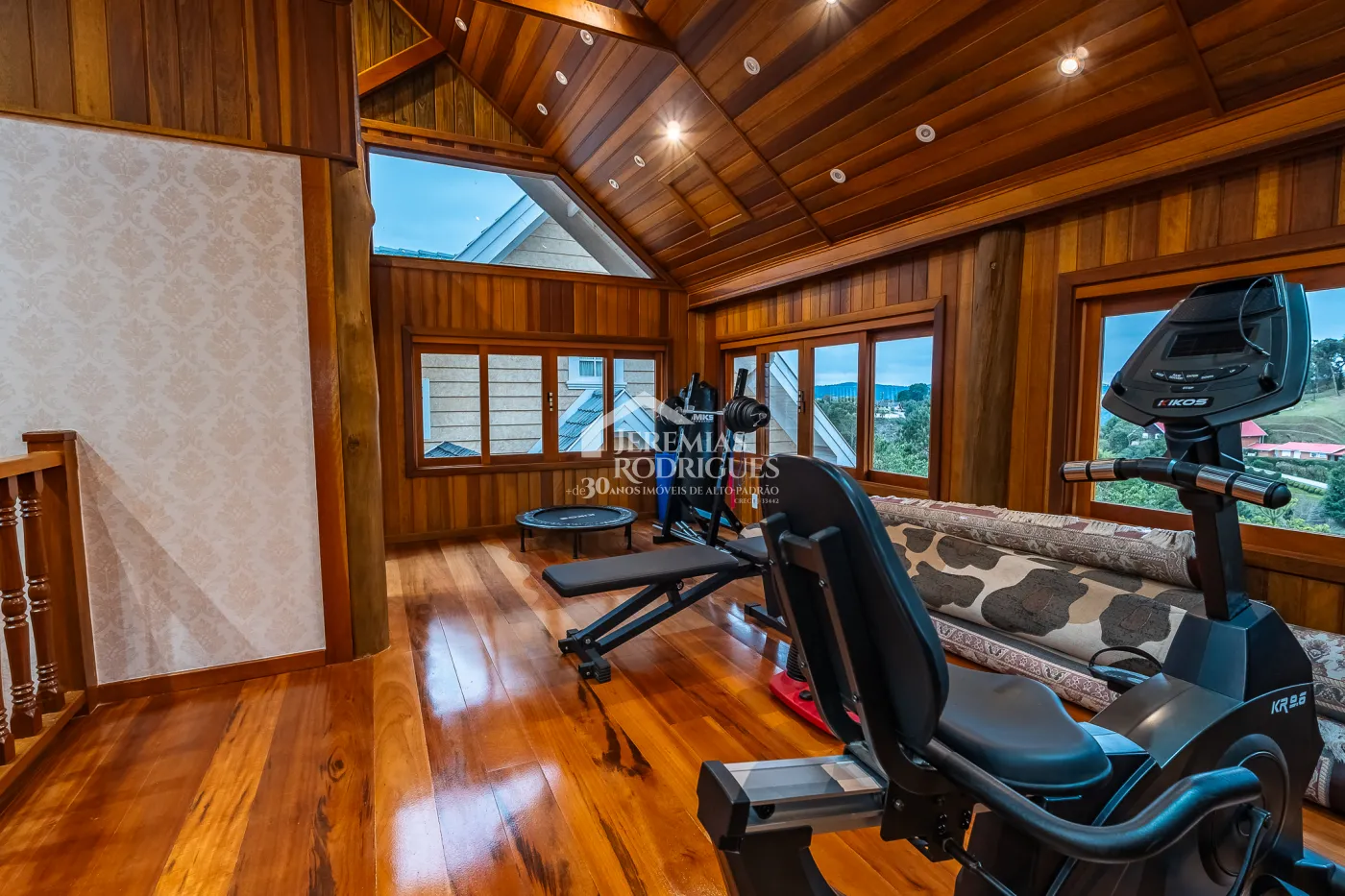 Casa com 5 suítes, 950 m² - Alto do Capivari - Campos do Jordão/SP