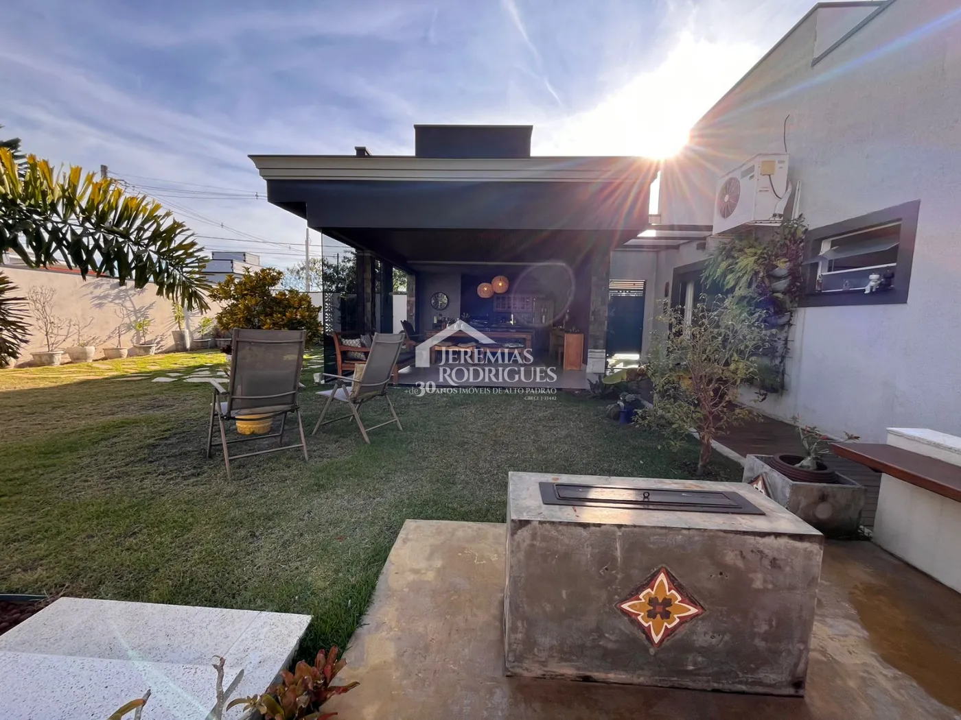 Casa para venda e locação com 2 suítes no Condomínio Verdes Vales em Taubaté/SP