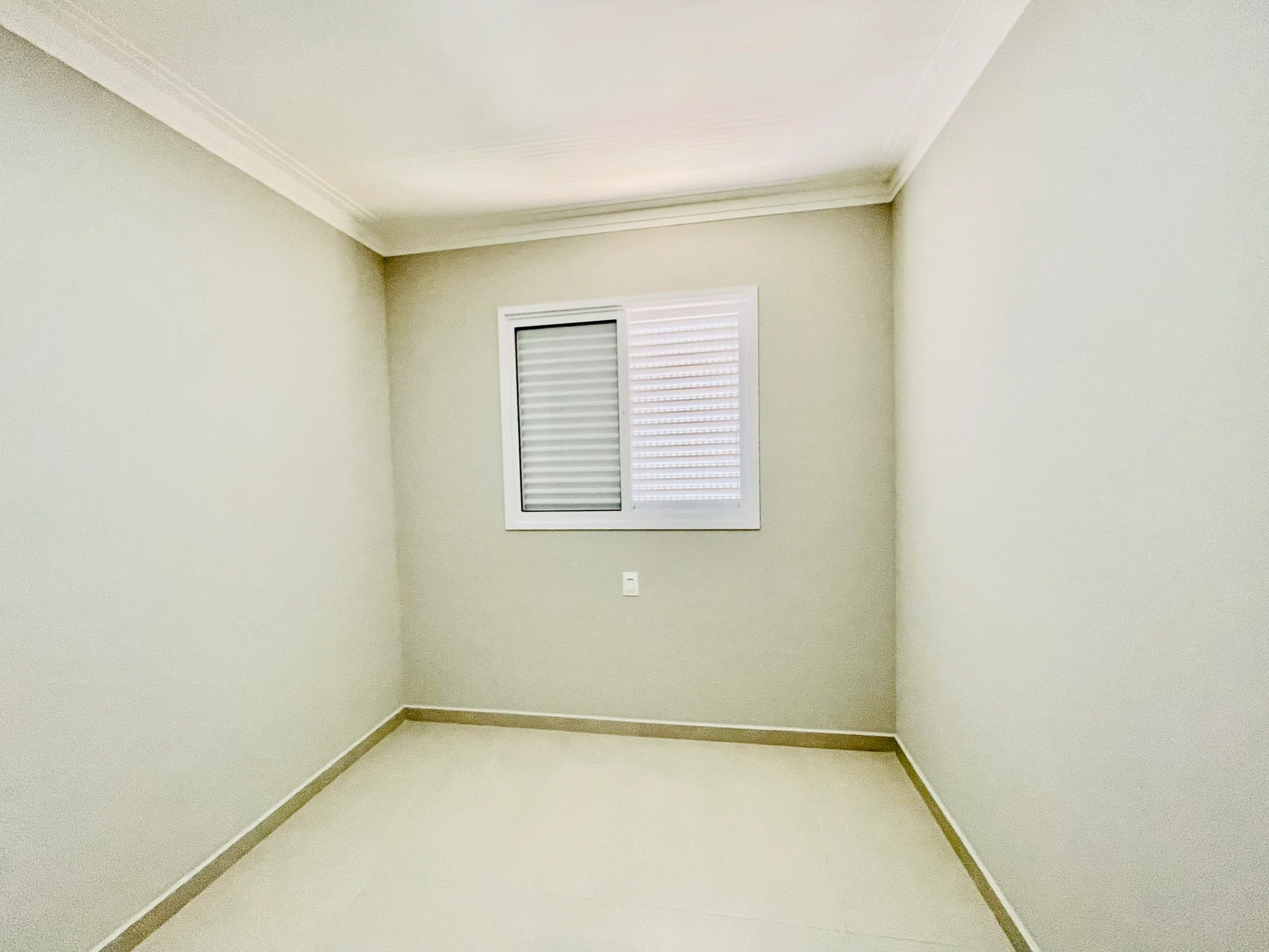 Apartamento para venda e locação, 101 m² no Condomínio Lume Residence em Taubaté/SP. 