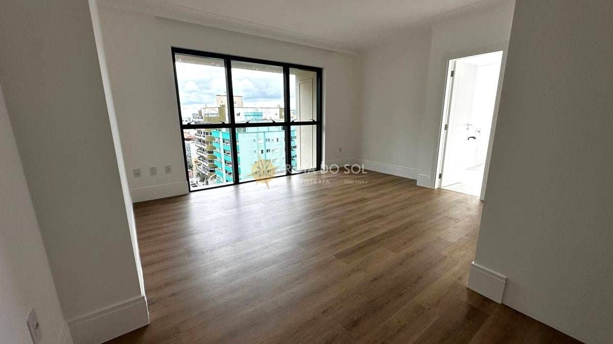 Apartamento 4 Suítes Meia Praia Itapema SC