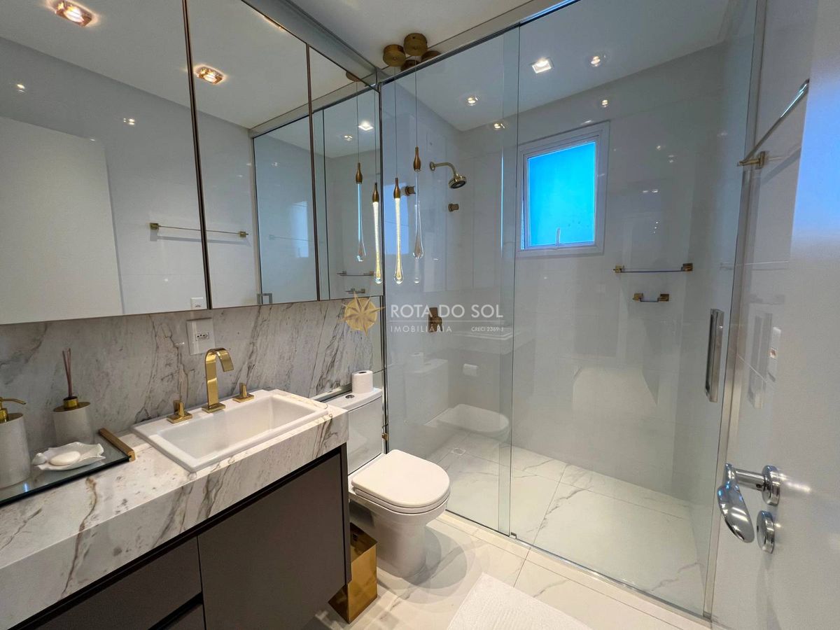 =Vogue Home Apartamento Quadra Mar 4 Suítes Meia Praia Itapema SC