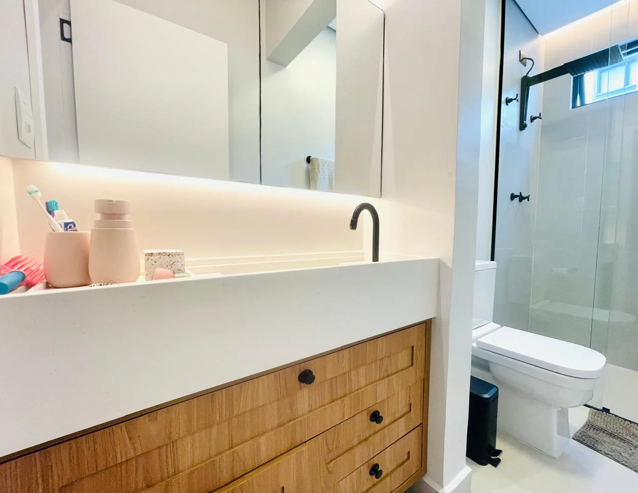 Casa à venda com 3 dormitórios no Condomínio Terras de San Marco em Taubaté/SP.