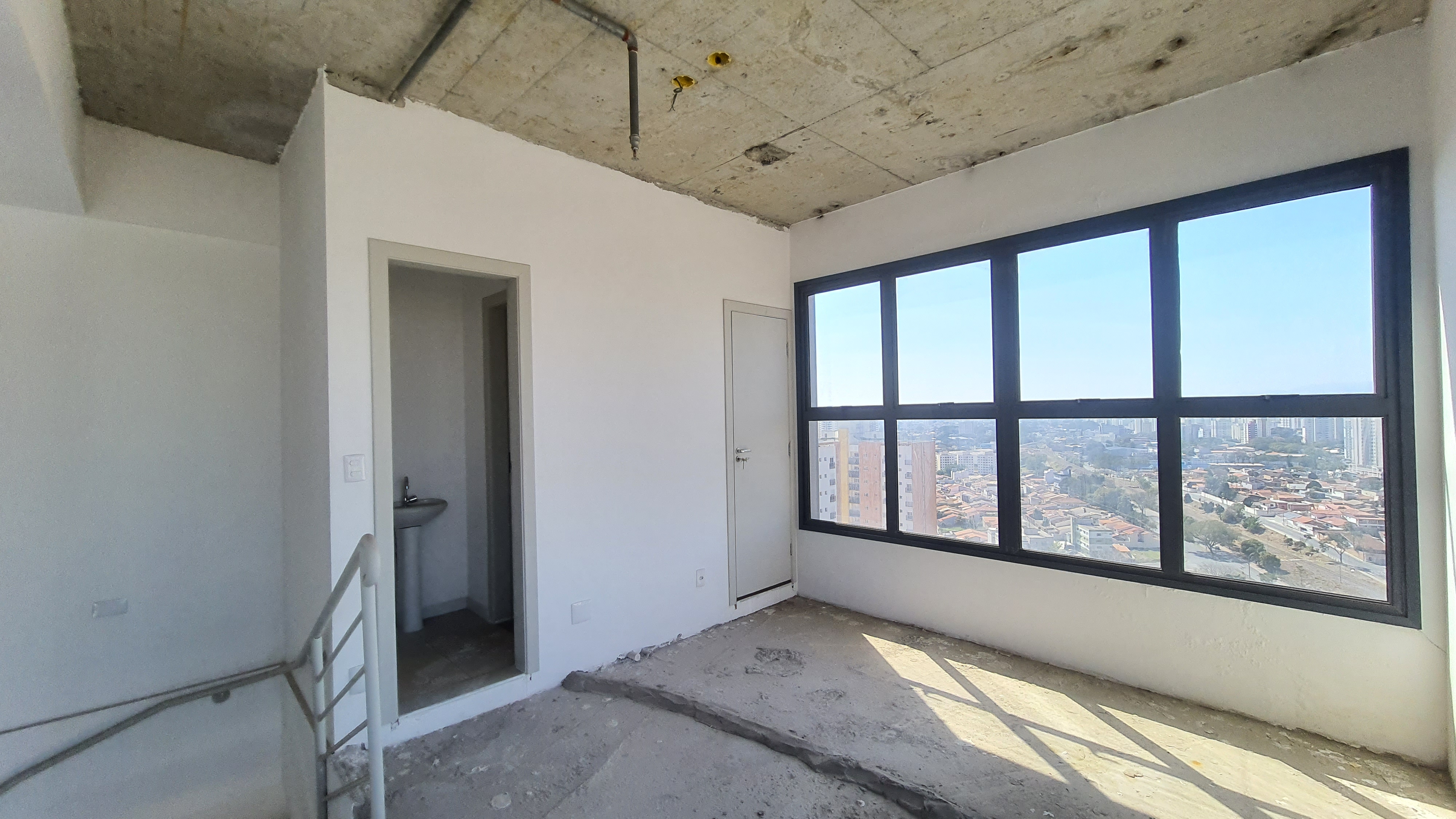 Sala comercial duplex à venda, 74 m² no Edifício The One Office Tower em Taubaté/SP.