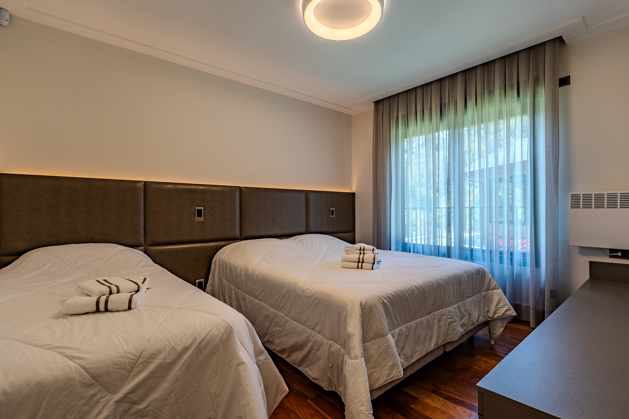 Mansão à venda com 5 suítes no Condomínio Reserva Figueiredo em Campos do Jordão/SP. 