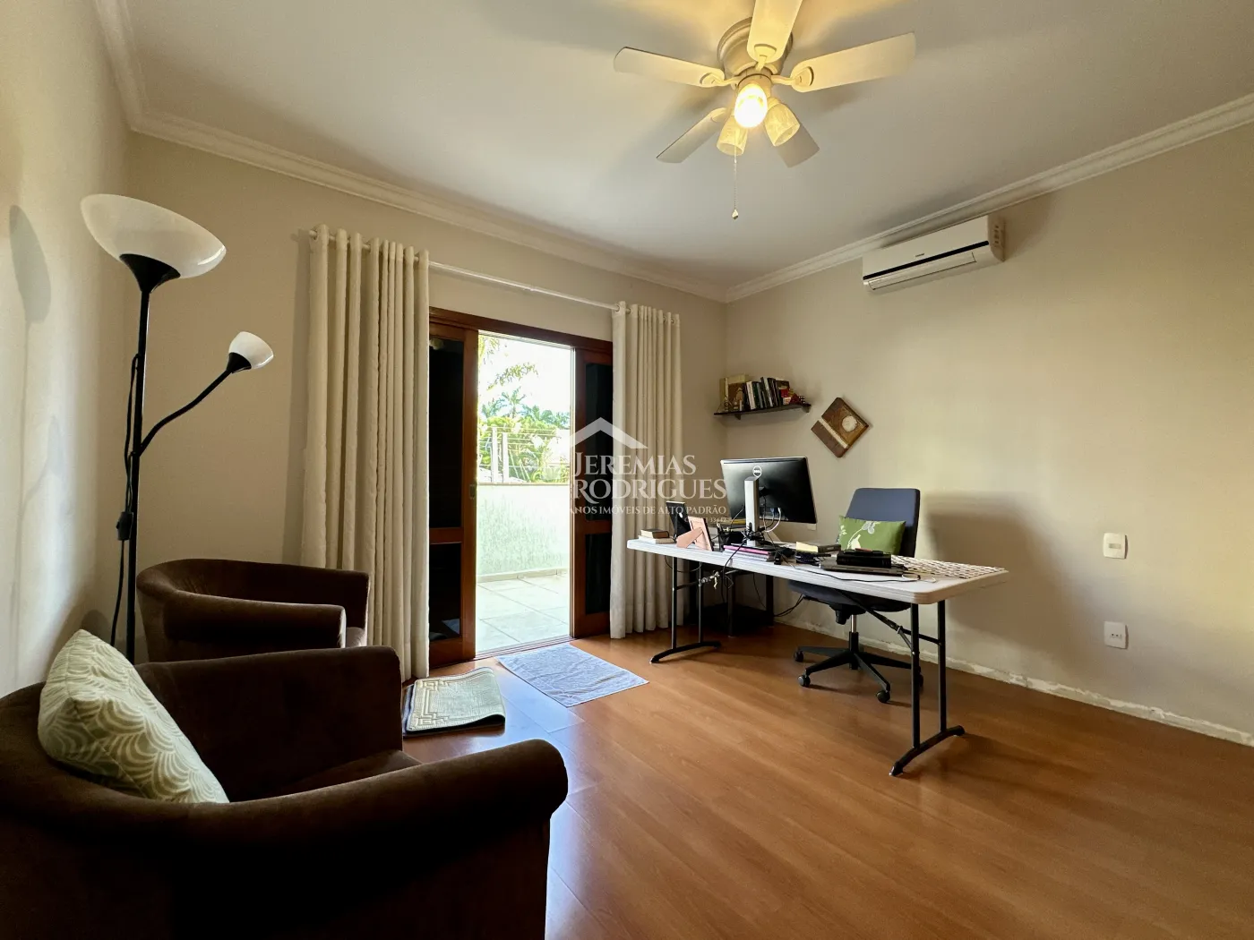 Casa com 3 suítes, 386 m² - Condomínio Taubaté Village - Taubaté/SP