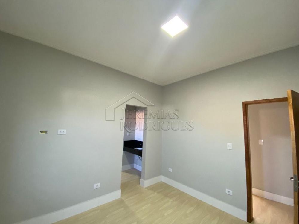 Casa à venda no Condomínio Parque das Araucárias em Tremembé/SP. 