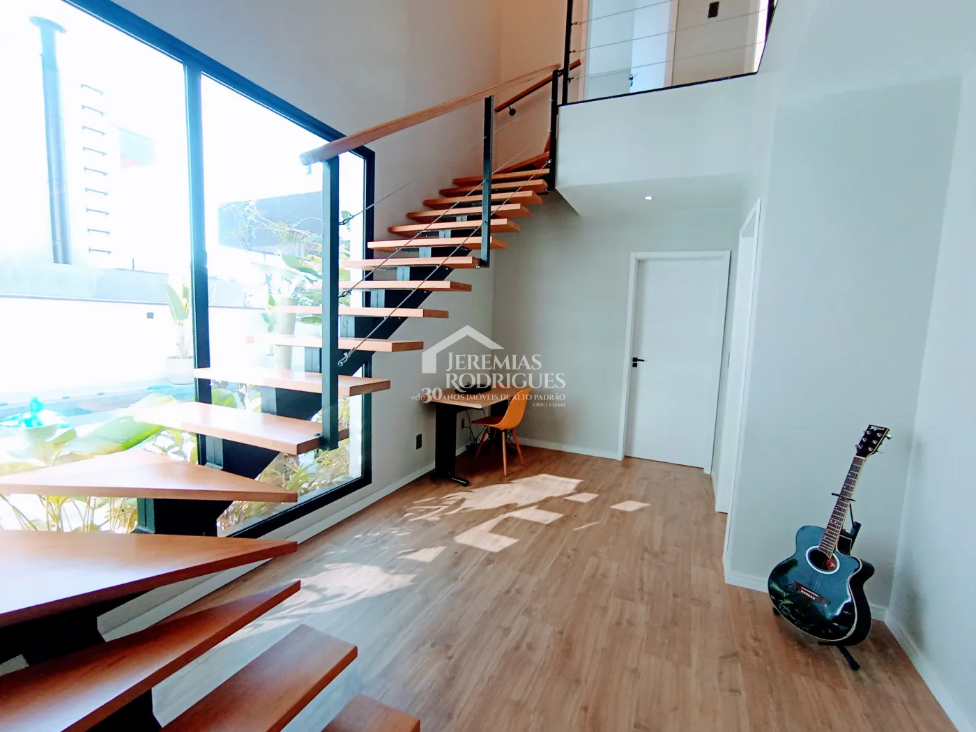 Casa à venda com 5 dormitórios no Condomínio Reserva dos Lagos em Pindamonhangaba/SP.