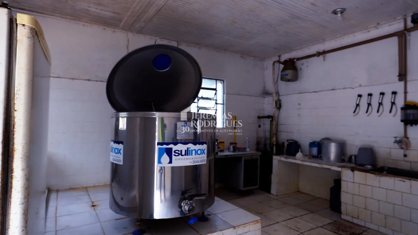 Fazenda à venda com 2.544 hectares em Santa Branca/SP.