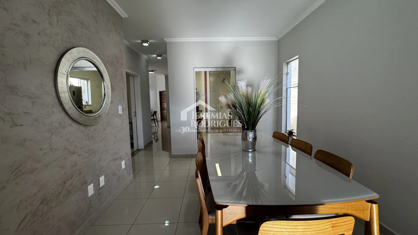 Casa à venda com 3 dormitórios no Condomínio Campos do Conde II em Tremembé/SP