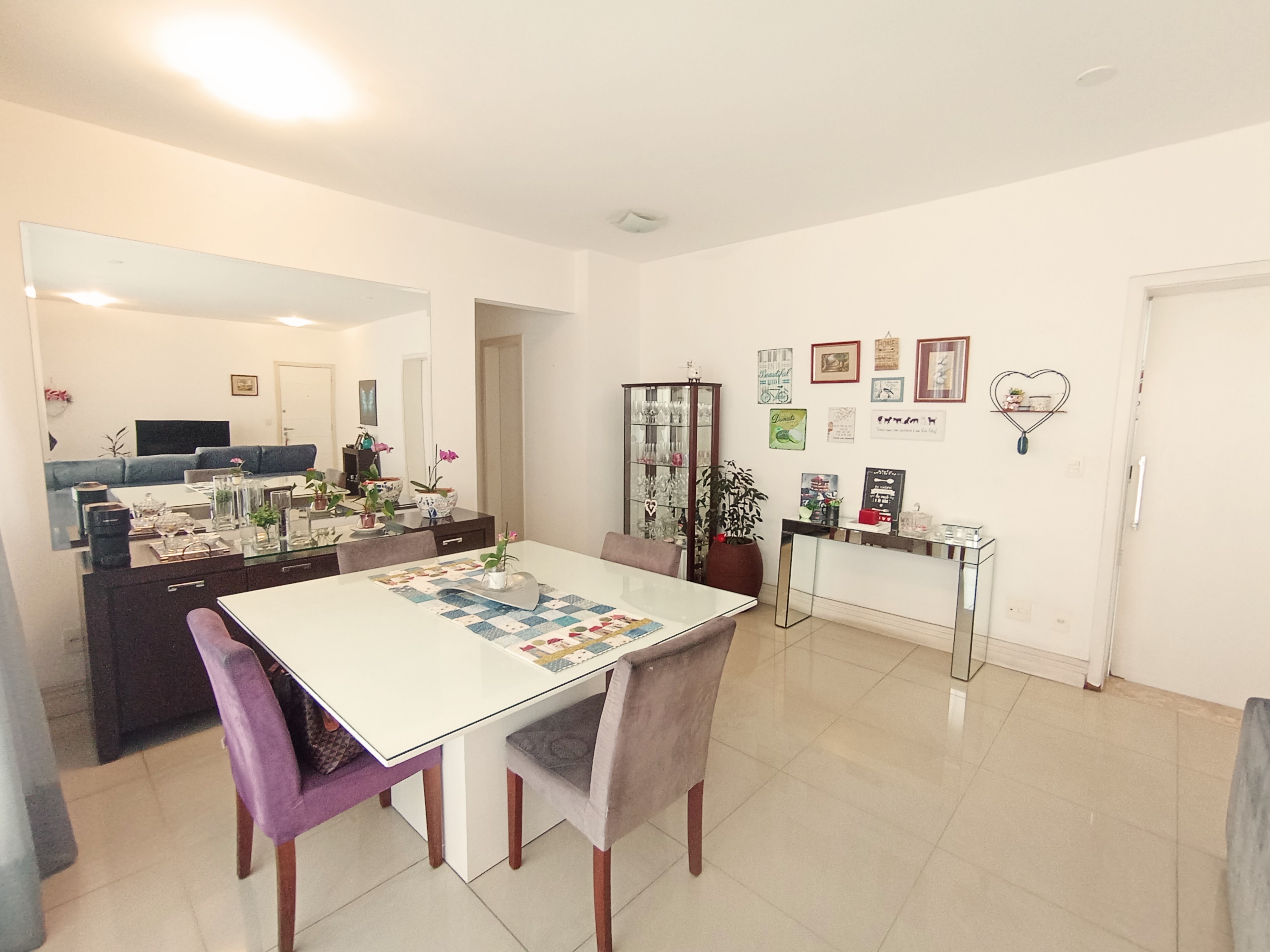 Apartamento à venda com 3 dormitórios, 150 m² no Edifício Jardim das Figueiras em Taubaté/SP