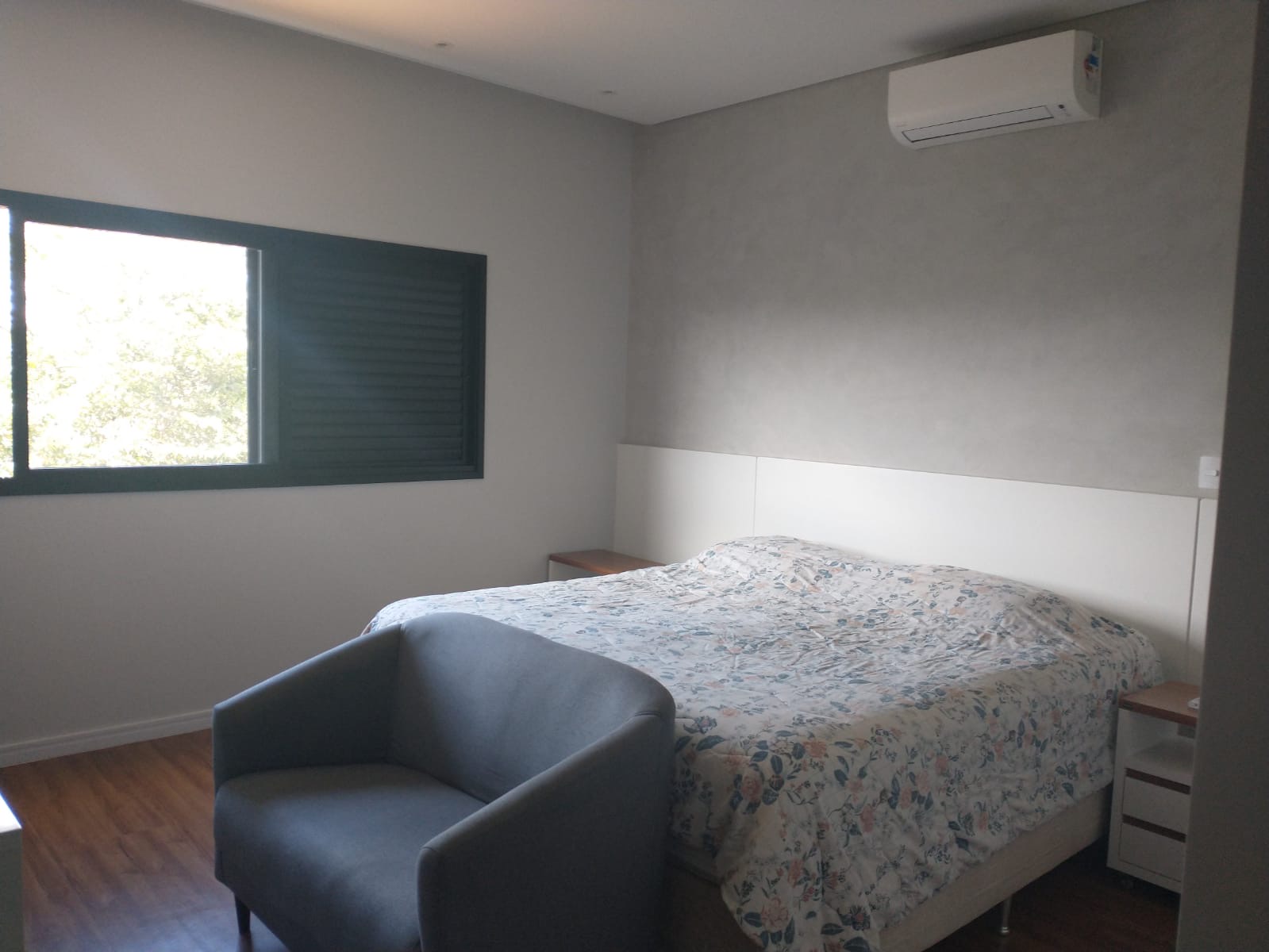 Casa à venda com 3 suítes no Condomínio Reserva dos Lagos em Pindamonhangaba/SP.