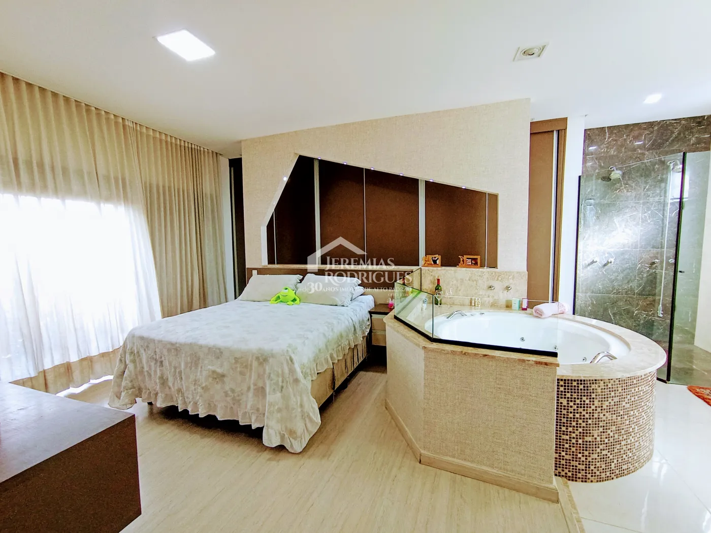 Casa para venda com 3 suítes no Condomínio Morada do Visconde em Tremembé/SP