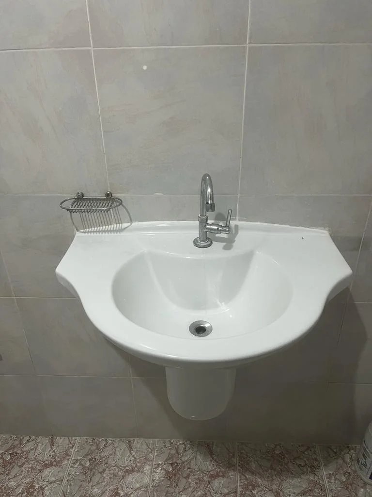 Casa GRANDE, 153m², Térrea com 03 quartos, 02 Vagas de Garagem Coberta, para locação no Jardim Ipê 4, São Bernardo do Campo - SP