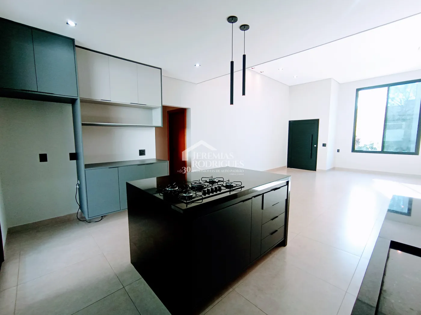 Casa para venda e locação com 3 dormitórios no Condomínio Campos do Conde II - Chambord em Tremembé/SP