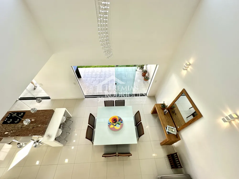 Casa mobiliada para locação no Condomínio Campos do Conde I em Tremembé/SP. 