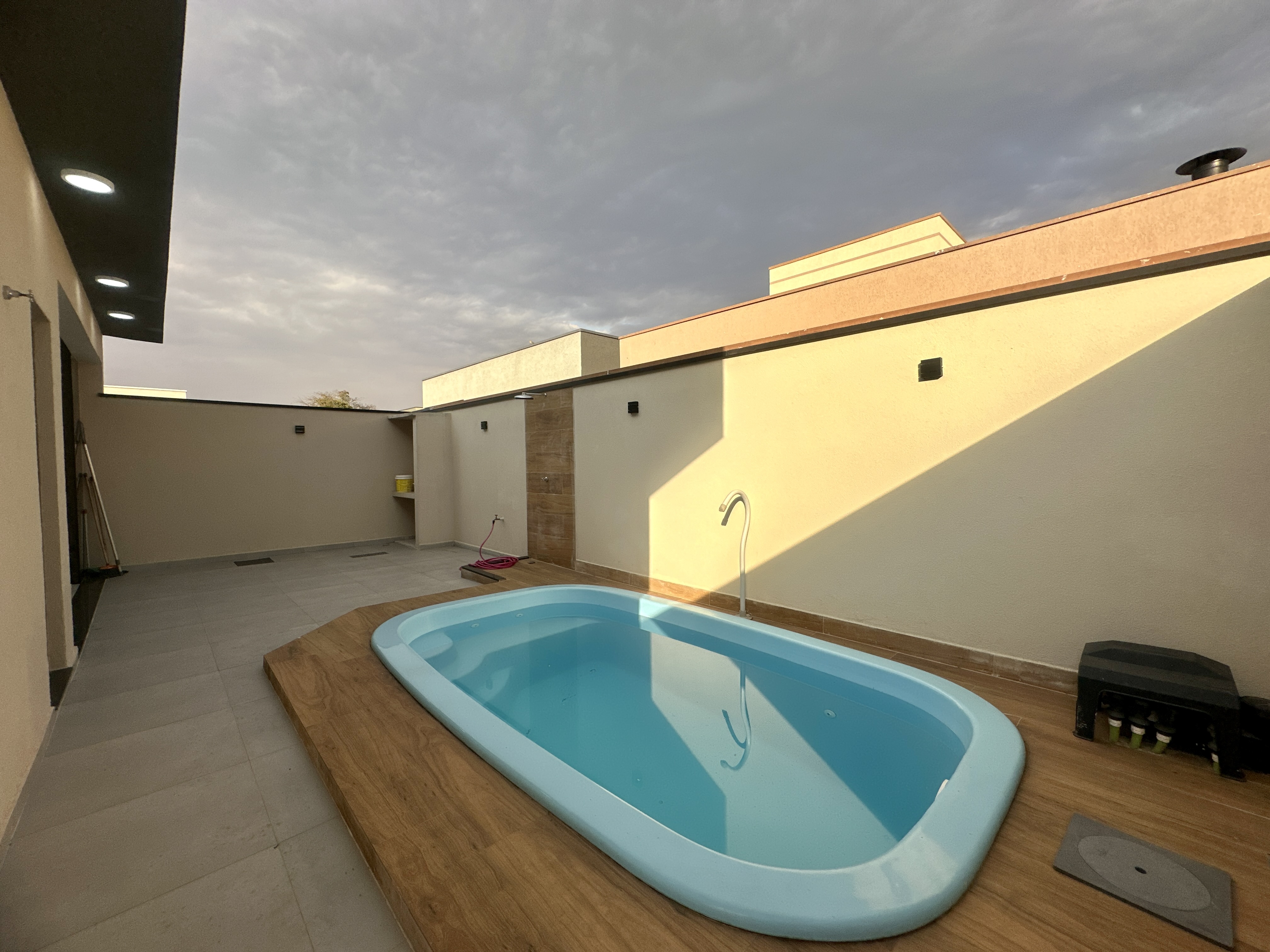 Casa à venda com 3 dormitórios no Condomínio Residencial Tecoara em Taubaté/SP