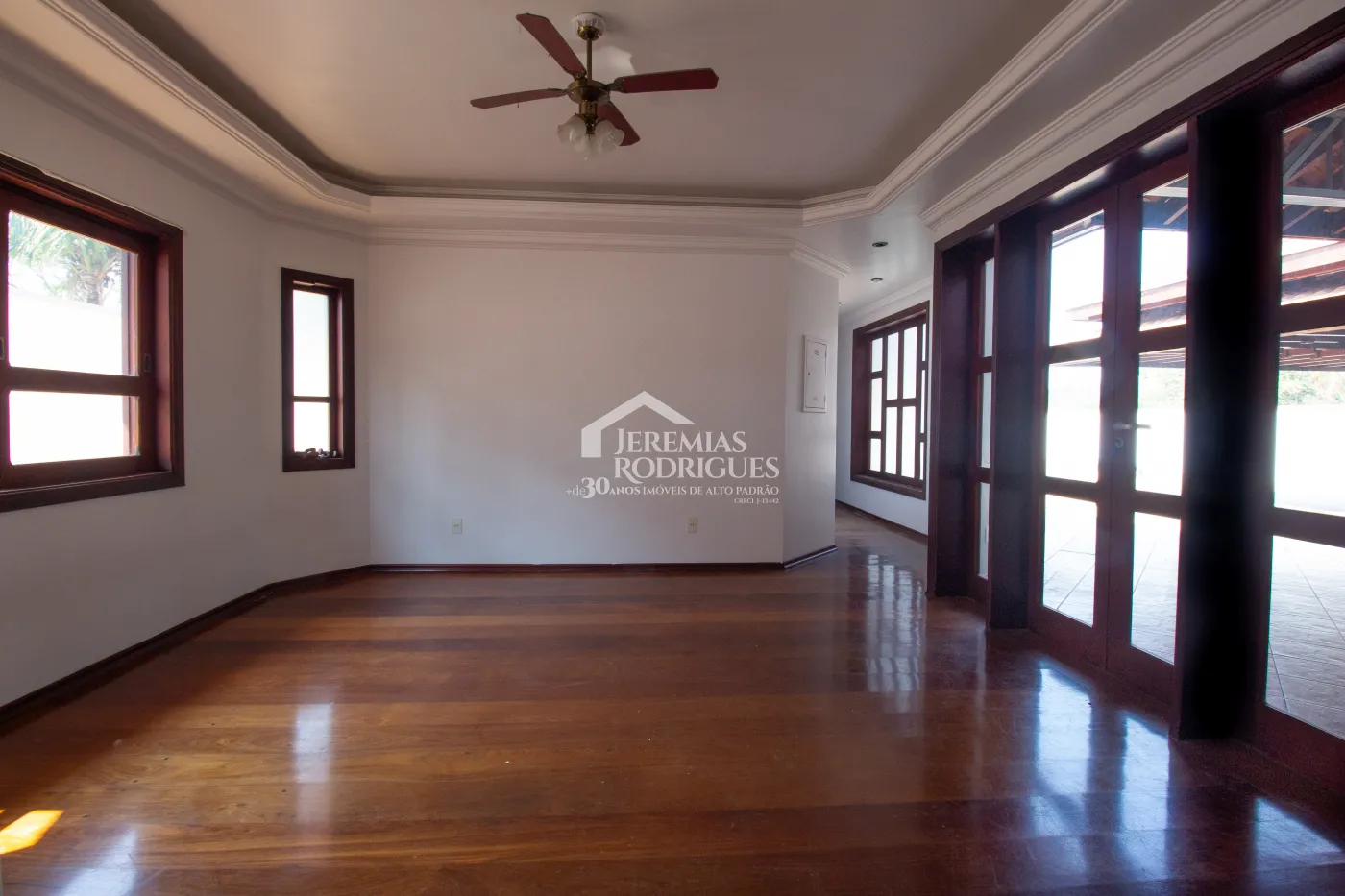 Casa com 4 suítes, 576 m² - Condomínio Village Paineiras - Pindamonhangaba/SP