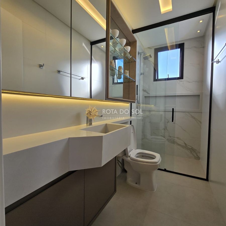 Brooklyn Tower Apartamento Decorado 4 Suítes em Meia Praia Itapema