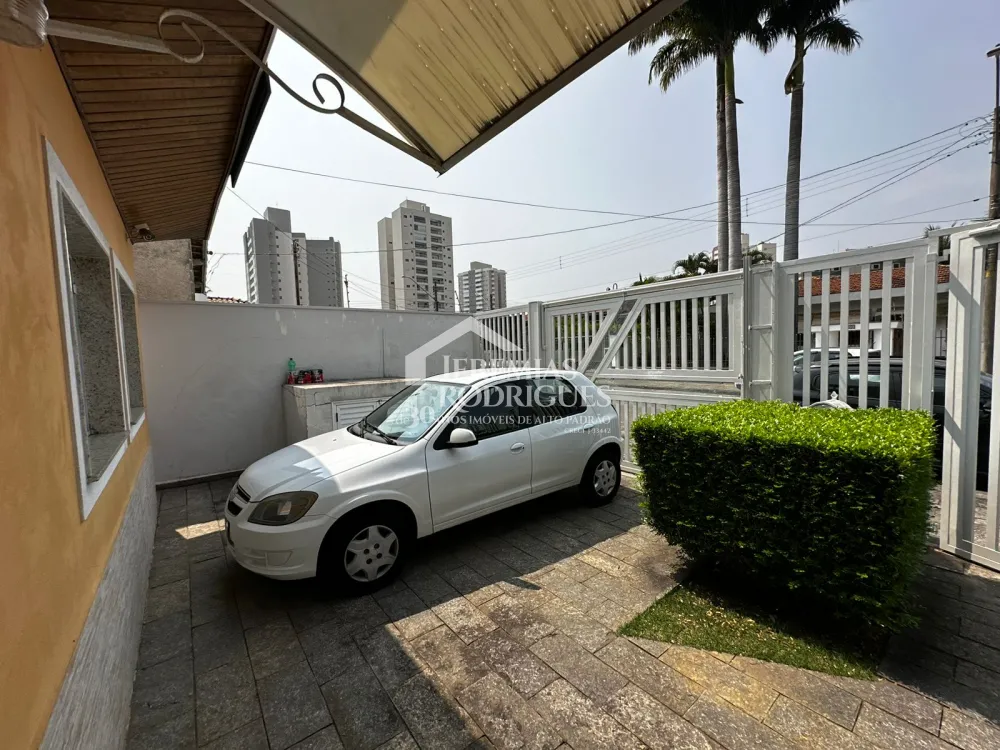 Casa à venda com 6 dormitórios no bairro Jardim das Nações em Taubaté/SP.