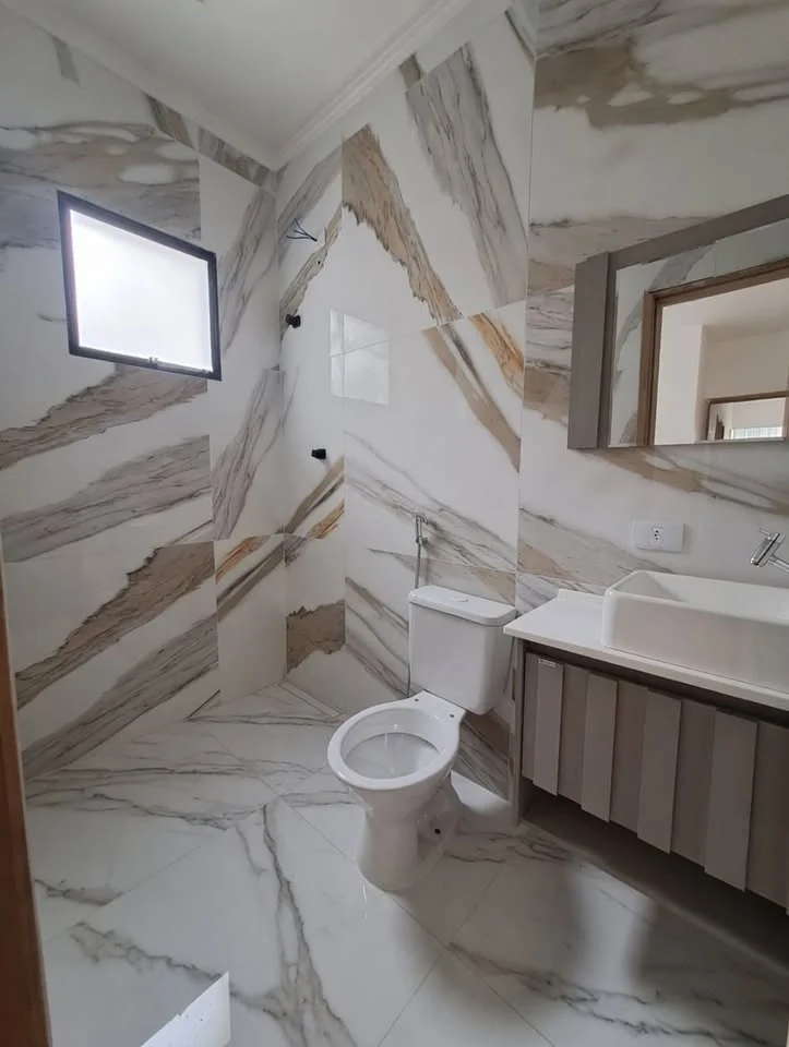 Casa nova e moderna à venda na Vila Prado – 2 quartos, suíte, área gourmet | Pindamonhangaba/SP
